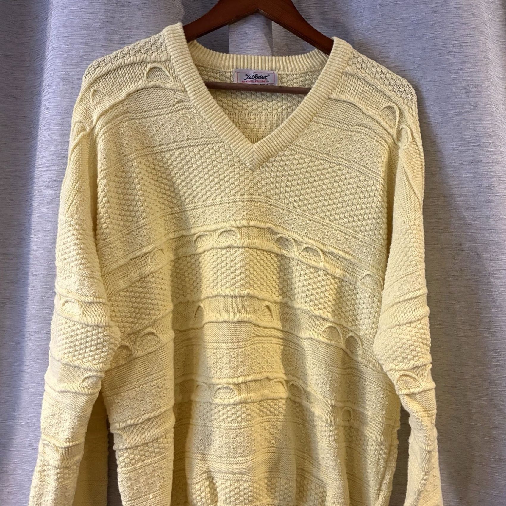 Vintage Titleist Sweater Mens Large Yellow Geometric Cotton Knit Golfing V-Neck 90s, Men's — image 3 of 6