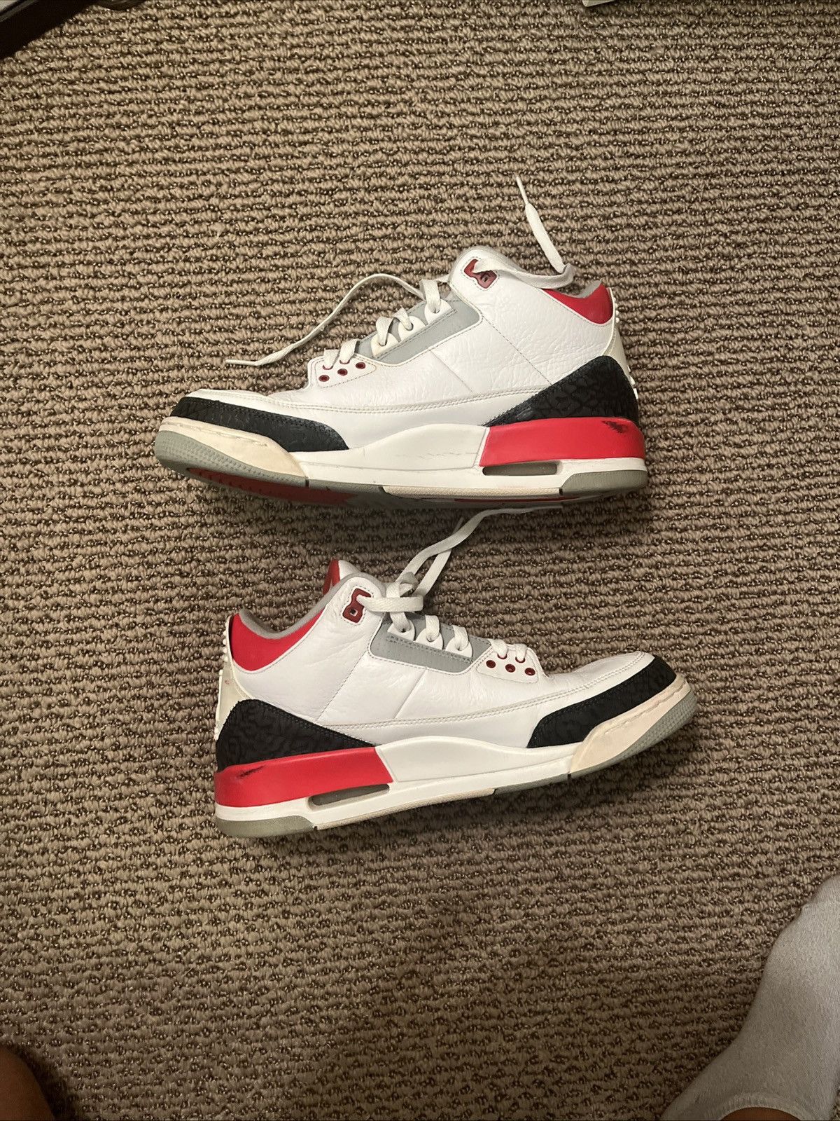 Jordan Brand × Nike Air Jordan 3 Retro ‘Fire Red’ Size US 9.5 / EU 42-43 - 6 Thumbnail