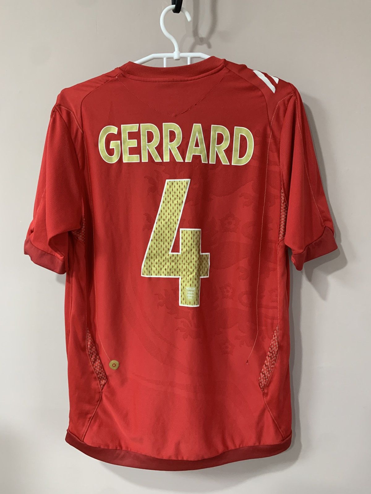 Umbro × Vintage England 2006 Away Football Shirt Umbro Vintage GERRARD #4 Size US S / EU 44-46 / 1 - 1 Thumbnail