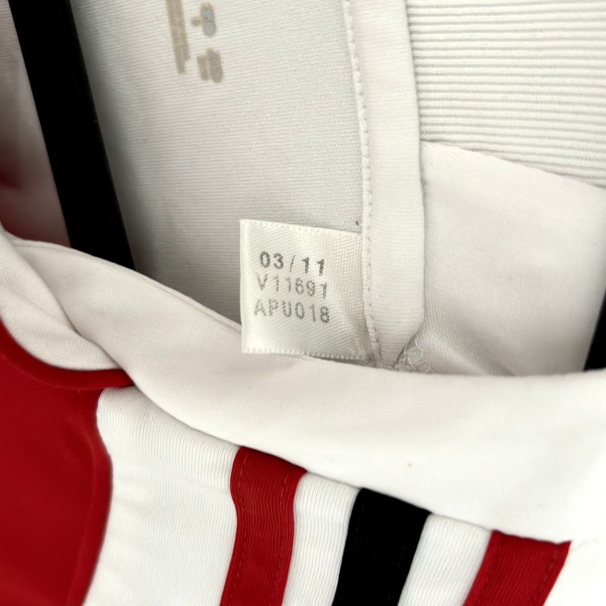 Adidas × Vintage 2011 2012 AC Milan Training Pre Match Home Kit Soccer Jersey Size US M / EU 48-50 / 2 - 6 Thumbnail