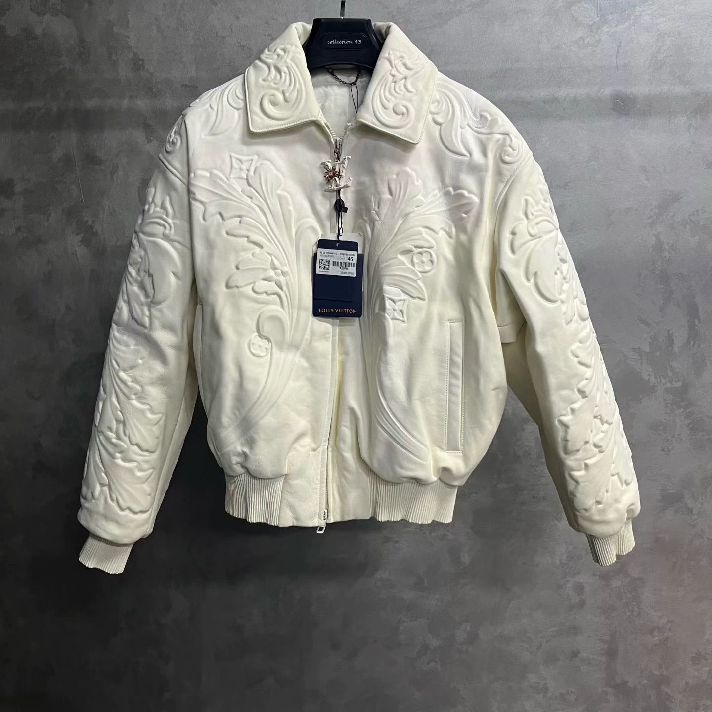 Louis Vuitton Louis Vuitton White Designer Casual Size XXL / US 16-18 / IT 52-54 - 1 Thumbnail