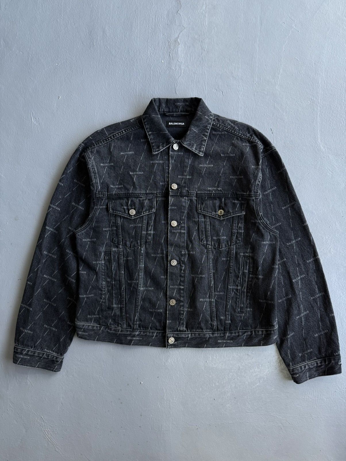 Balenciaga Balenciaga - All Over Print Denim Jacket Size US S / EU 44-46 / 1 - 1 Thumbnail