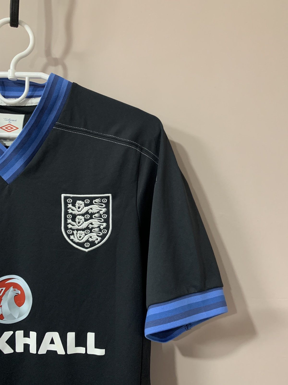 Umbro × Vintage England 2012 Football Shirt Umbro Soccer Jersey Retro Sz M Size US M / EU 48-50 / 2 - 3 Thumbnail