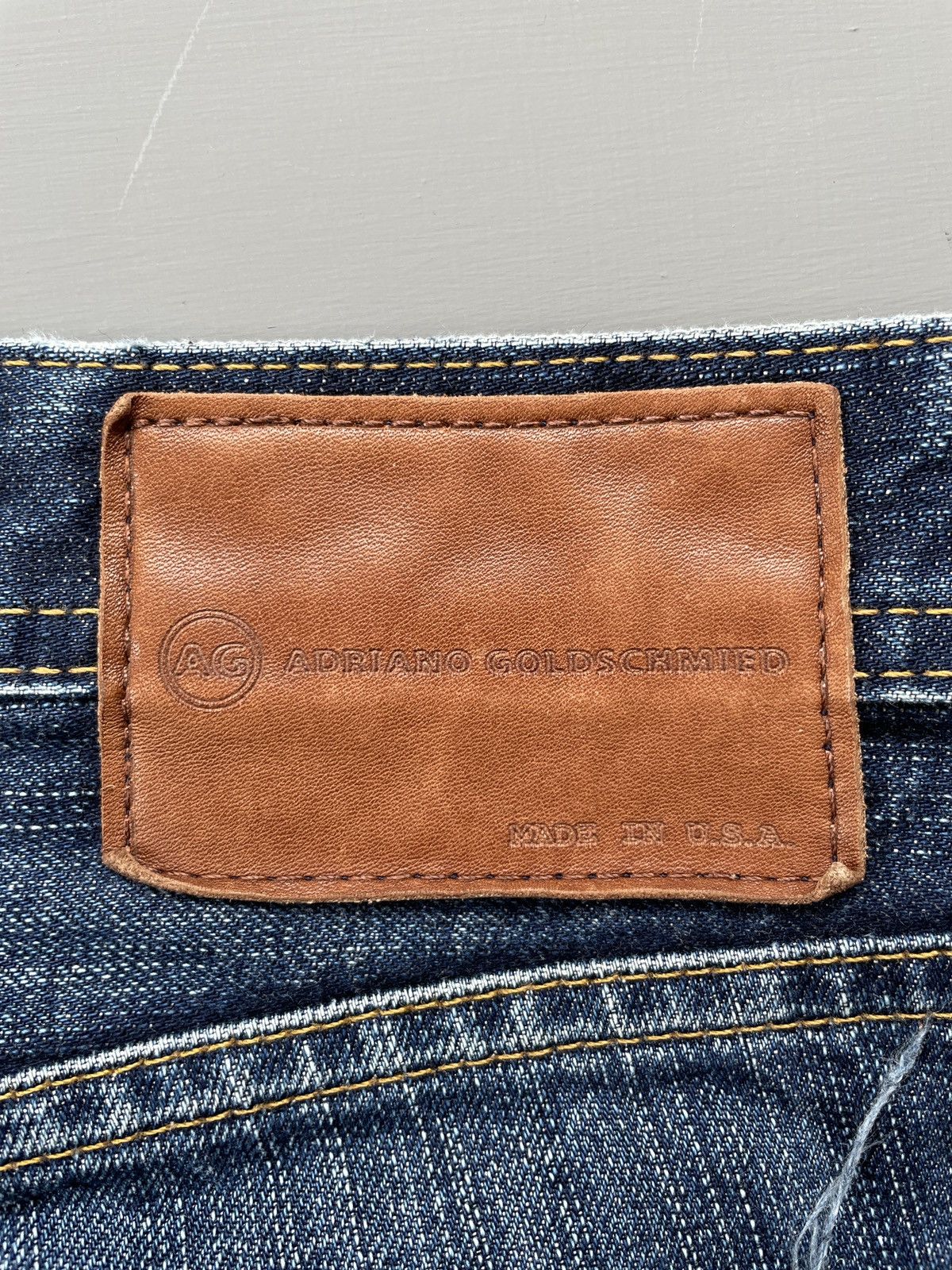 AG Adriano Goldschmied AG Adriano Goldschmied Straight Leg Jeans (P122) Size US 31 - 10 Thumbnail