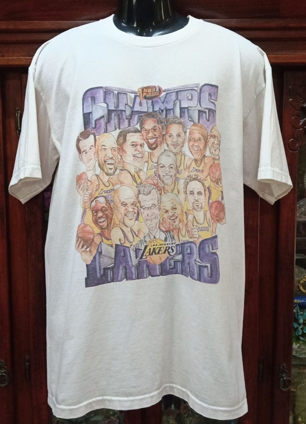 NBA × Pro Player Vintage 90s LA Lakers 12x NBA World Champions T-shirt Size US L / EU 52-54 / 3 - 1 Thumbnail