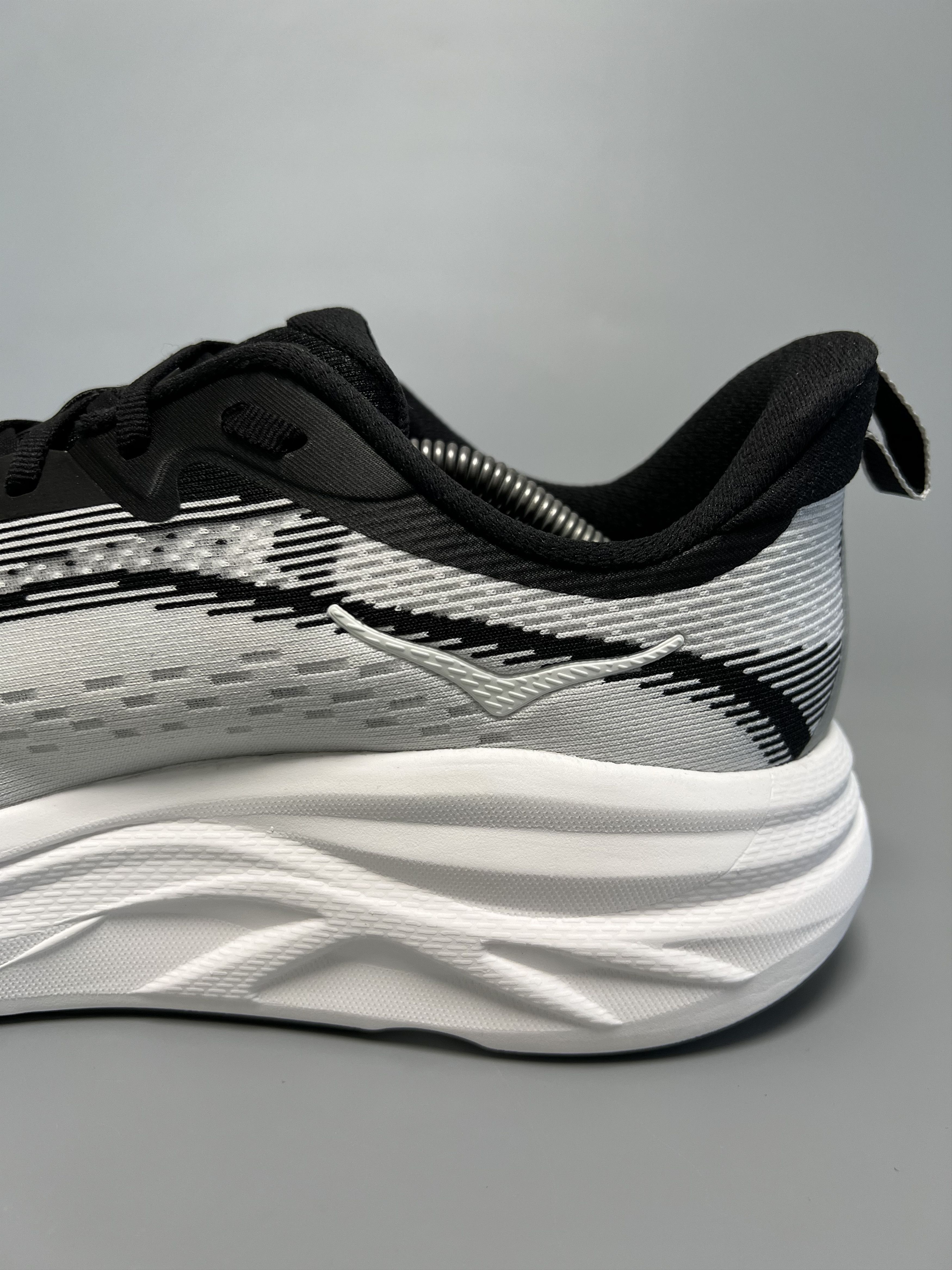 Hoka 11D Hoka One One Skyflow Wide Running Shoes Gym Walking Size US 11 / IT 41 - 11 Thumbnail