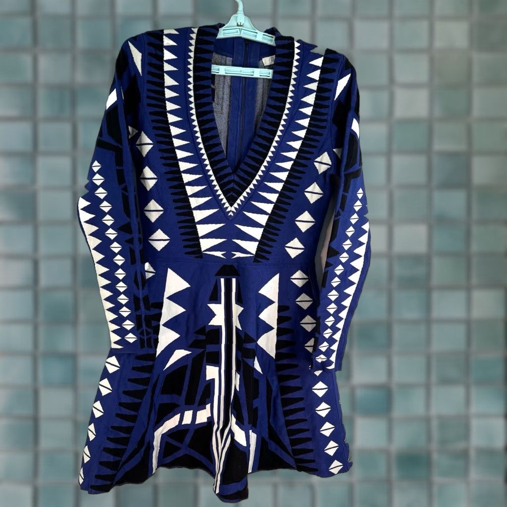 Parker Parker Fit-and-Flare Mini Dress Size M Blue Geometric Long Sleeve V-Neck Party/Cocktail Womens Size M / US 6-8 / IT 42-44 - 1 Thumbnail
