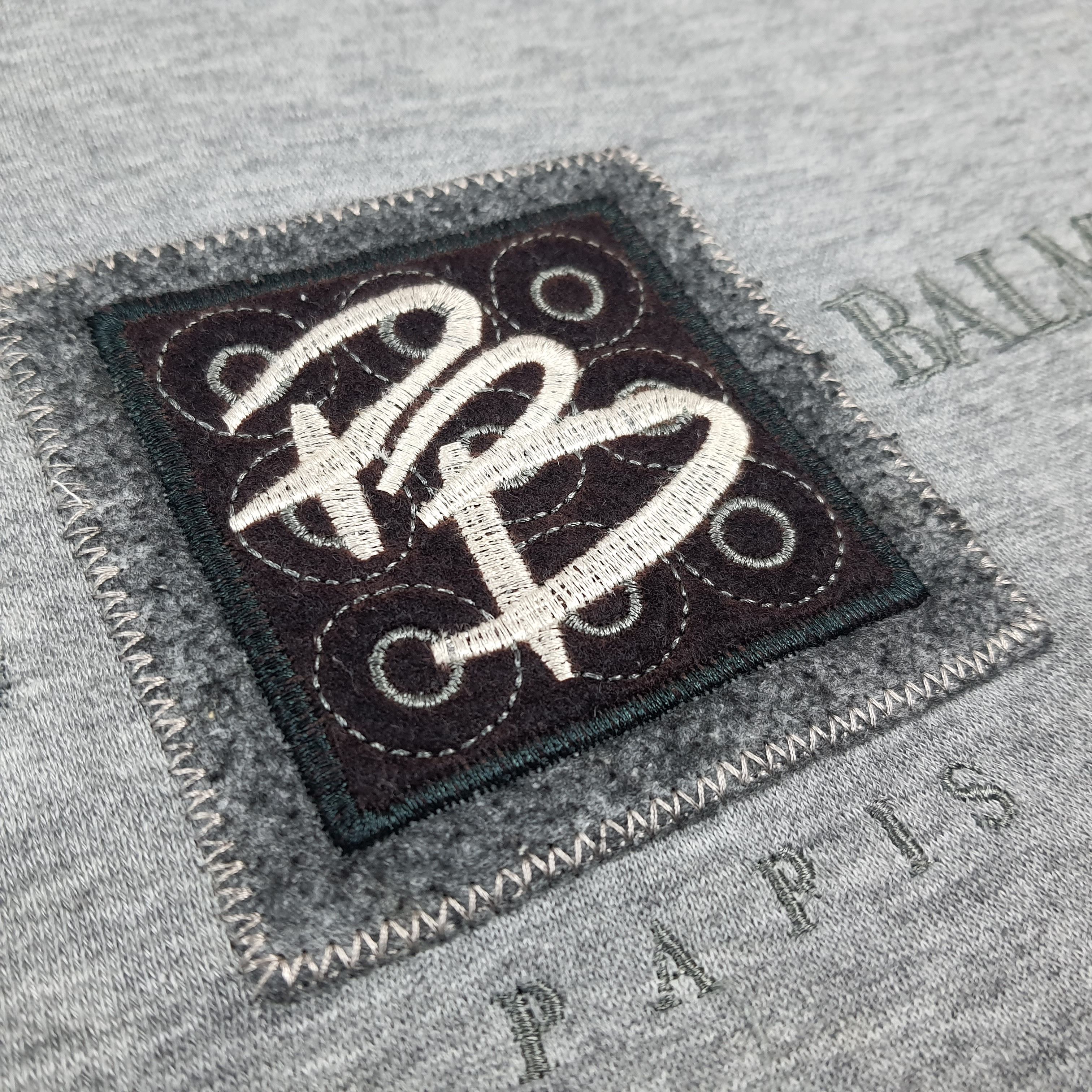 Pierre Balmain Vintage Pierre Balmain Paris Embroidered Sweatshirt C291N31 Size US L / EU 52-54 / 3 - 3 Thumbnail