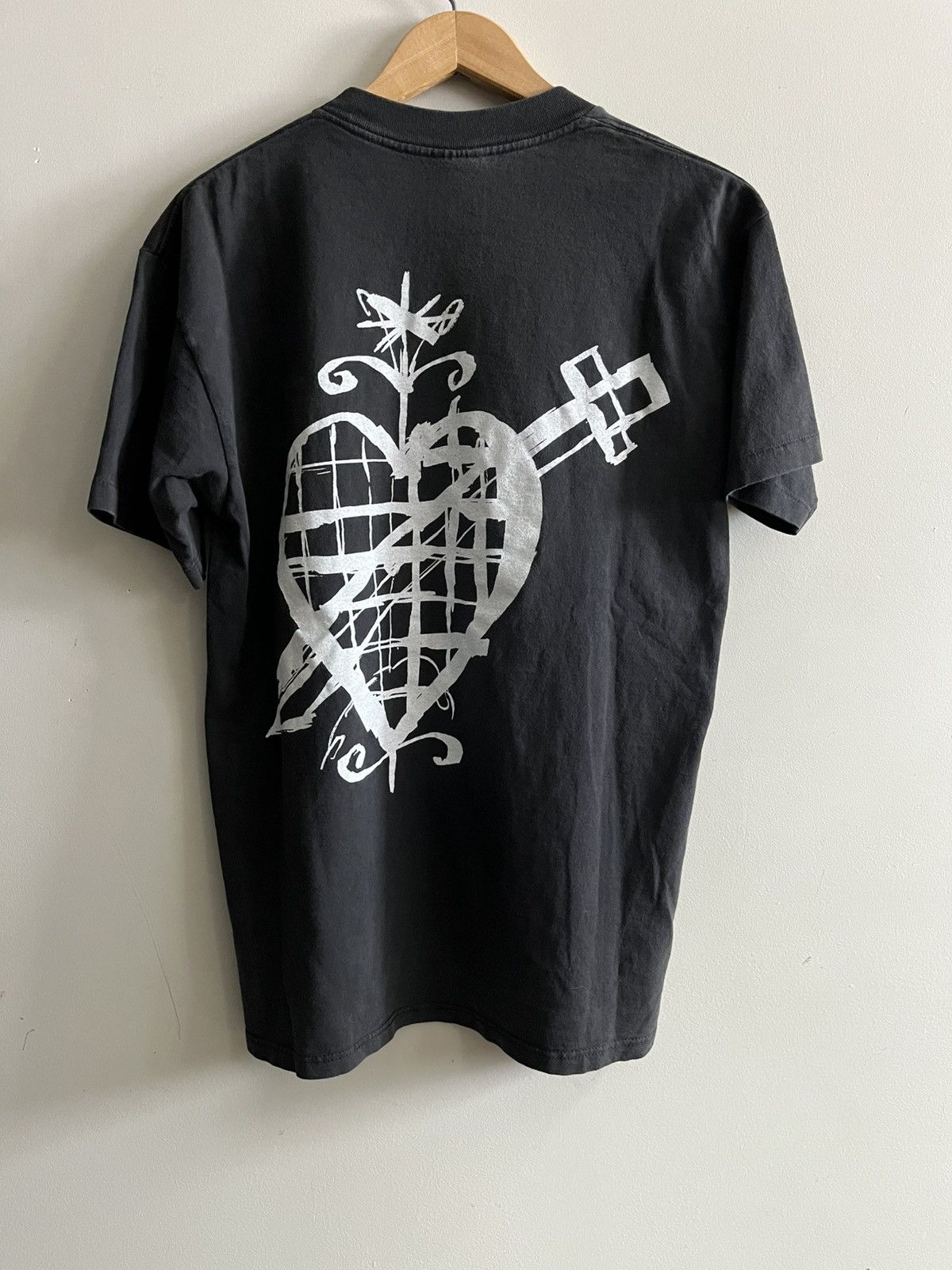 Brockum Rolling Stones cross/heart tee Size US L / EU 52-54 / 3 - 4 Thumbnail