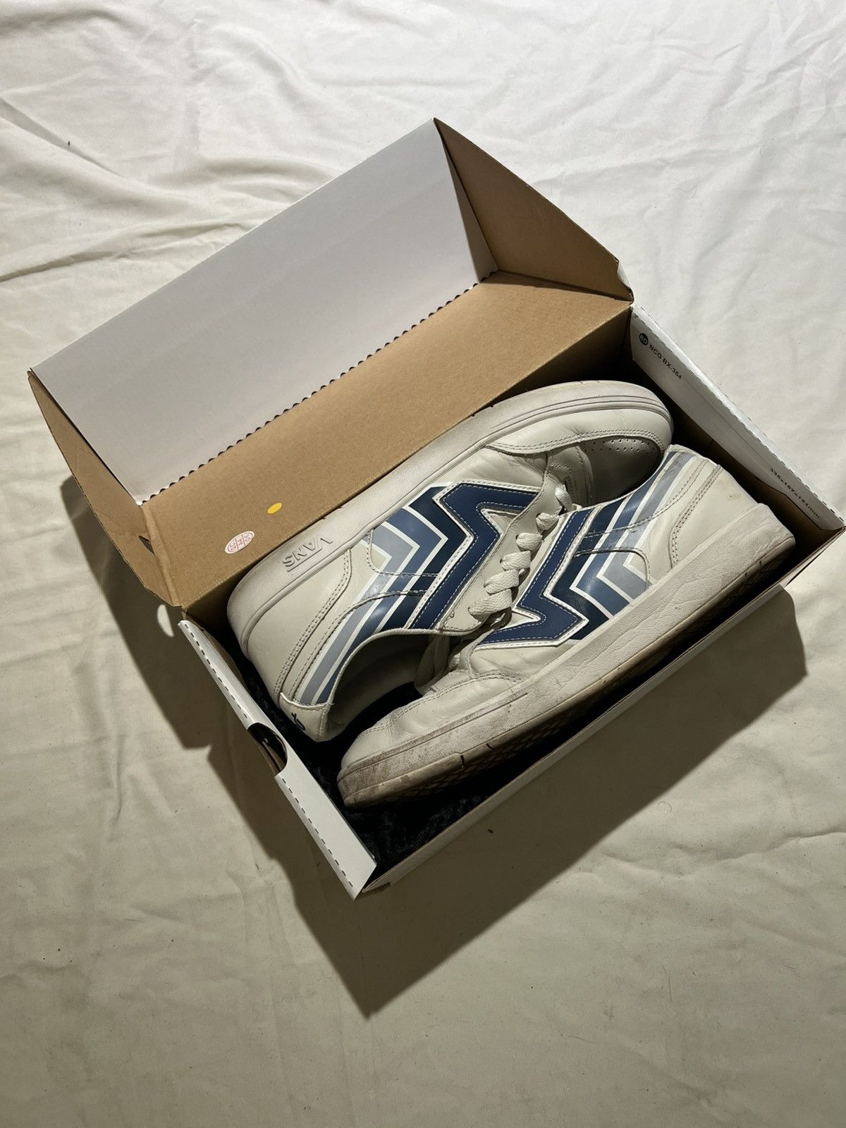 Vans Vans Penn Lowlands Size US 11 / EU 44 - 1 Thumbnail