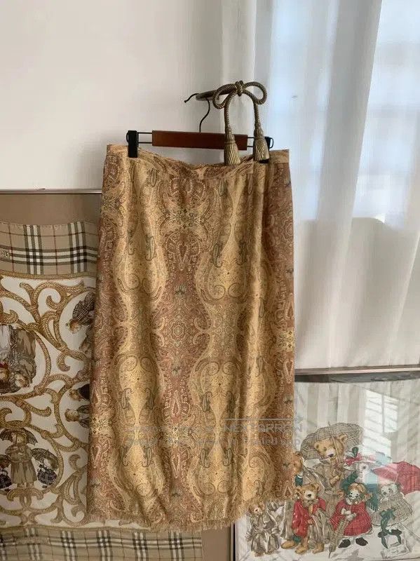 Burberry Khaki Cotton Blend Midi Skirt.