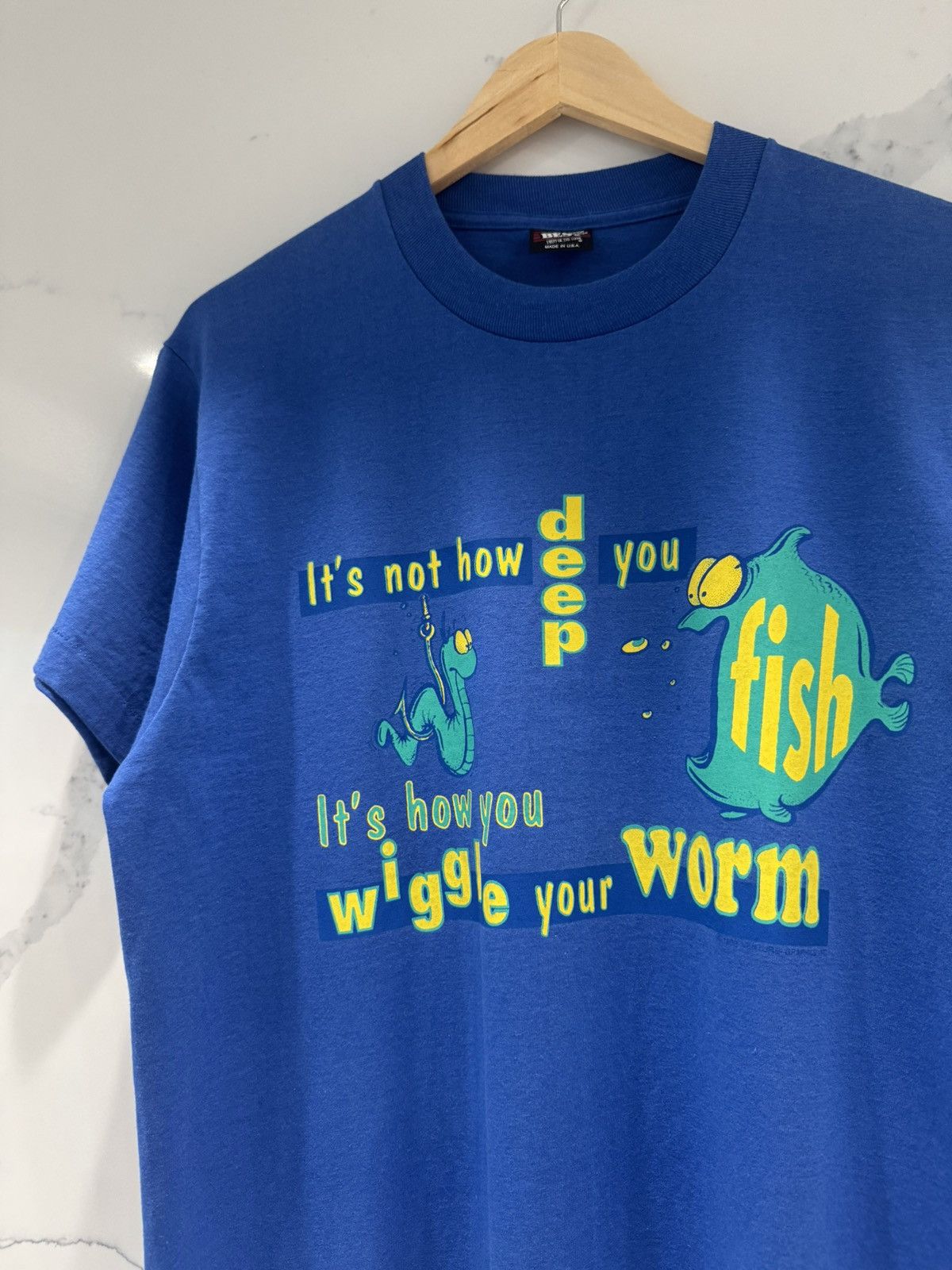 Vintage Vintage 90’s Wiggle Your Worm T Shirt Size US L / EU 52-54 / 3 - 4 Thumbnail