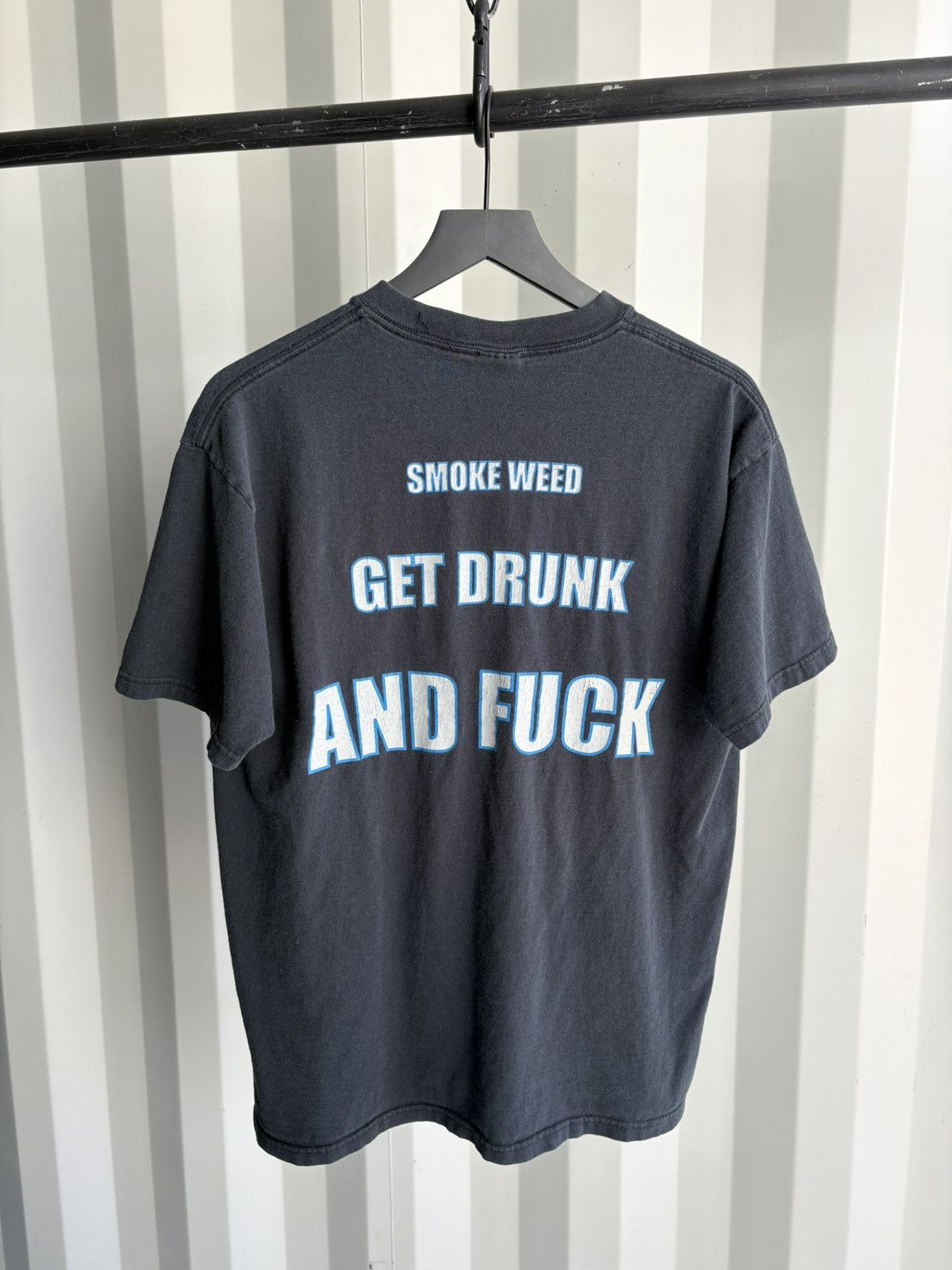 Vintage Snoop Dogg Smoke Drink Fuck Faded Distressed Shirt GRUNGE Size US L / EU 52-54 / 3 - 1 Thumbnail