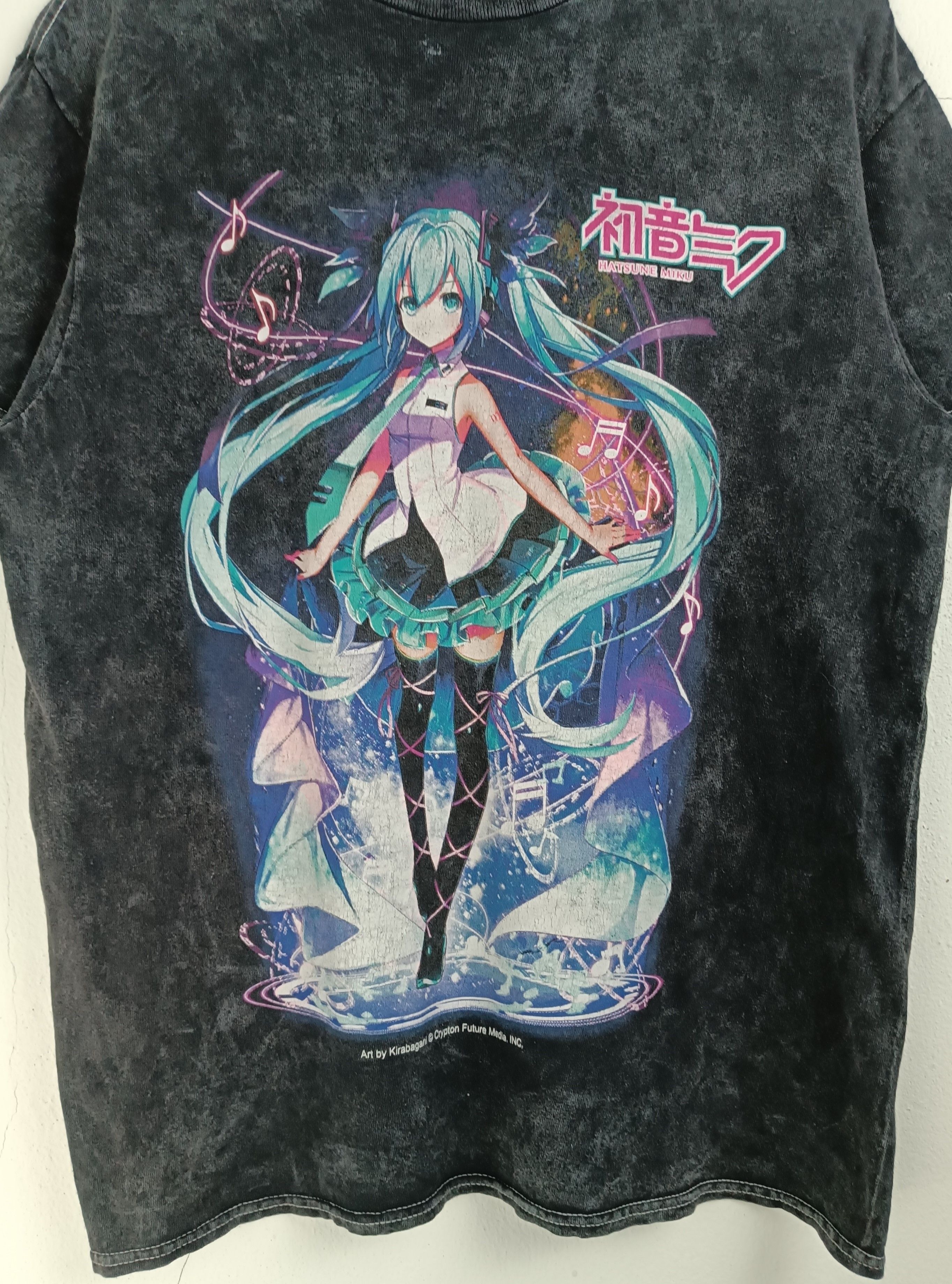 Anime VINTAGE HATSUNE MIKU VOCALOID WAIFU CV01 CUTE ANIME TEE Size US S / EU 44-46 / 1 - 8 Thumbnail