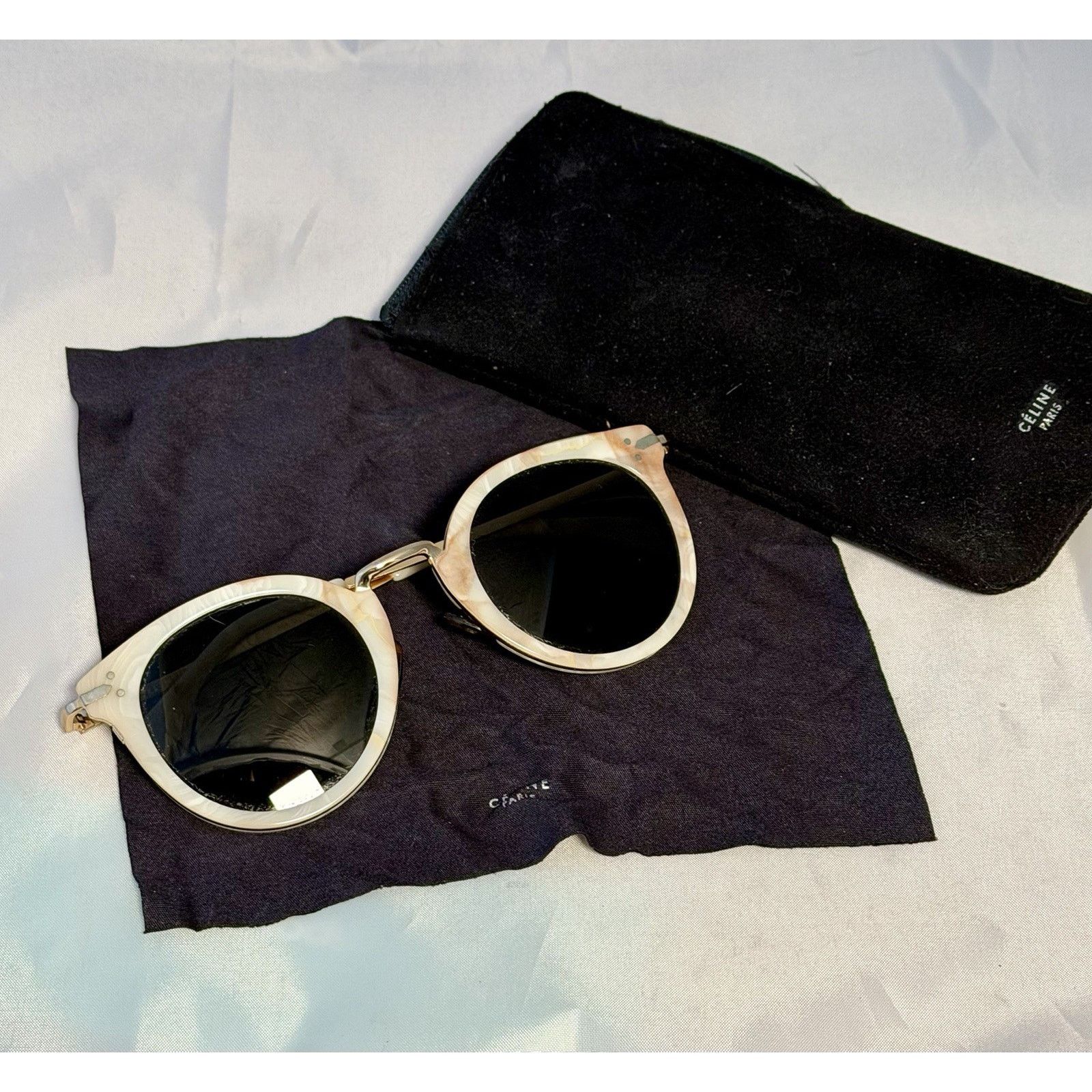 Celine CL41373/S Lea White/Pearl Sunglasses display picture 1