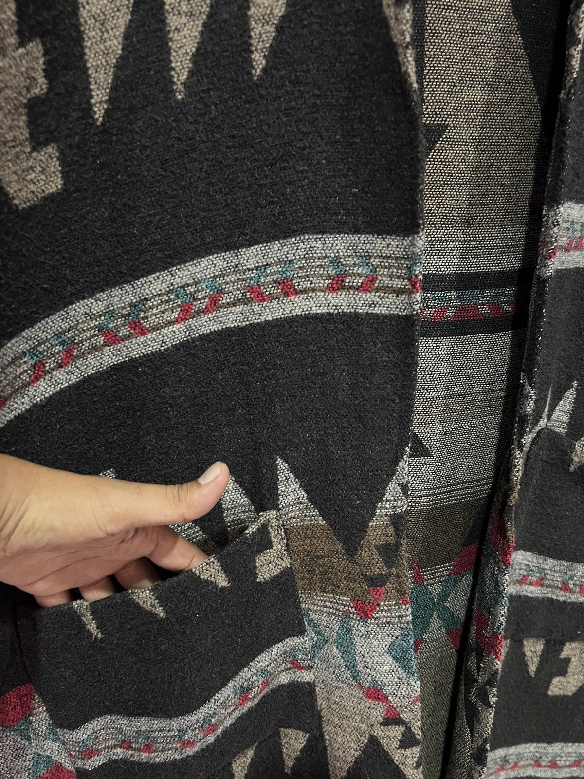 Japanese Brand × Native Sureve cloak Navajo / Chimayo / Native design buttonless Size US L / EU 52-54 / 3 - 4 Thumbnail