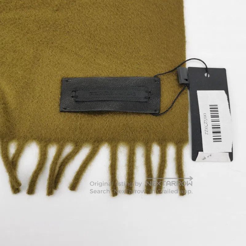 Prada Prada Cashmere Logo Scarf with Fringe. Size ONE SIZE - 3 Thumbnail