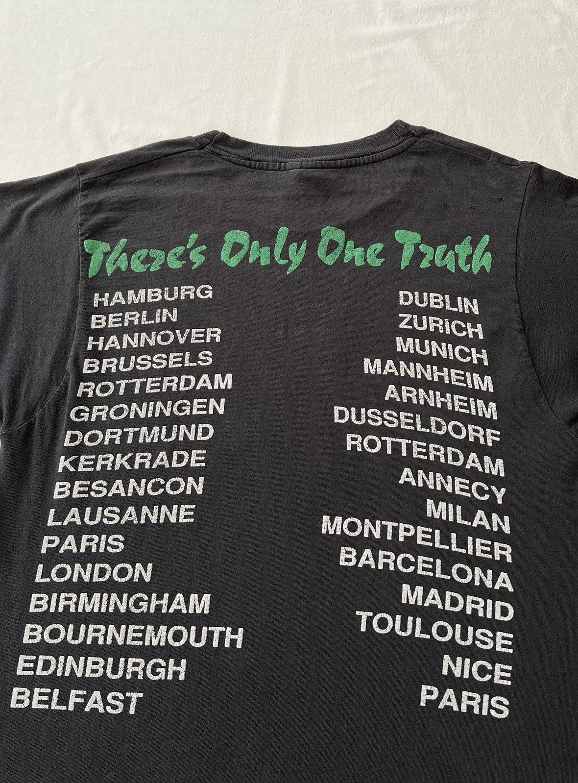 Vintage Vintage 1991 Lenny Kravitz Theres Only One Truth T-shirt Size US M / EU 48-50 / 2 - 16 Thumbnail