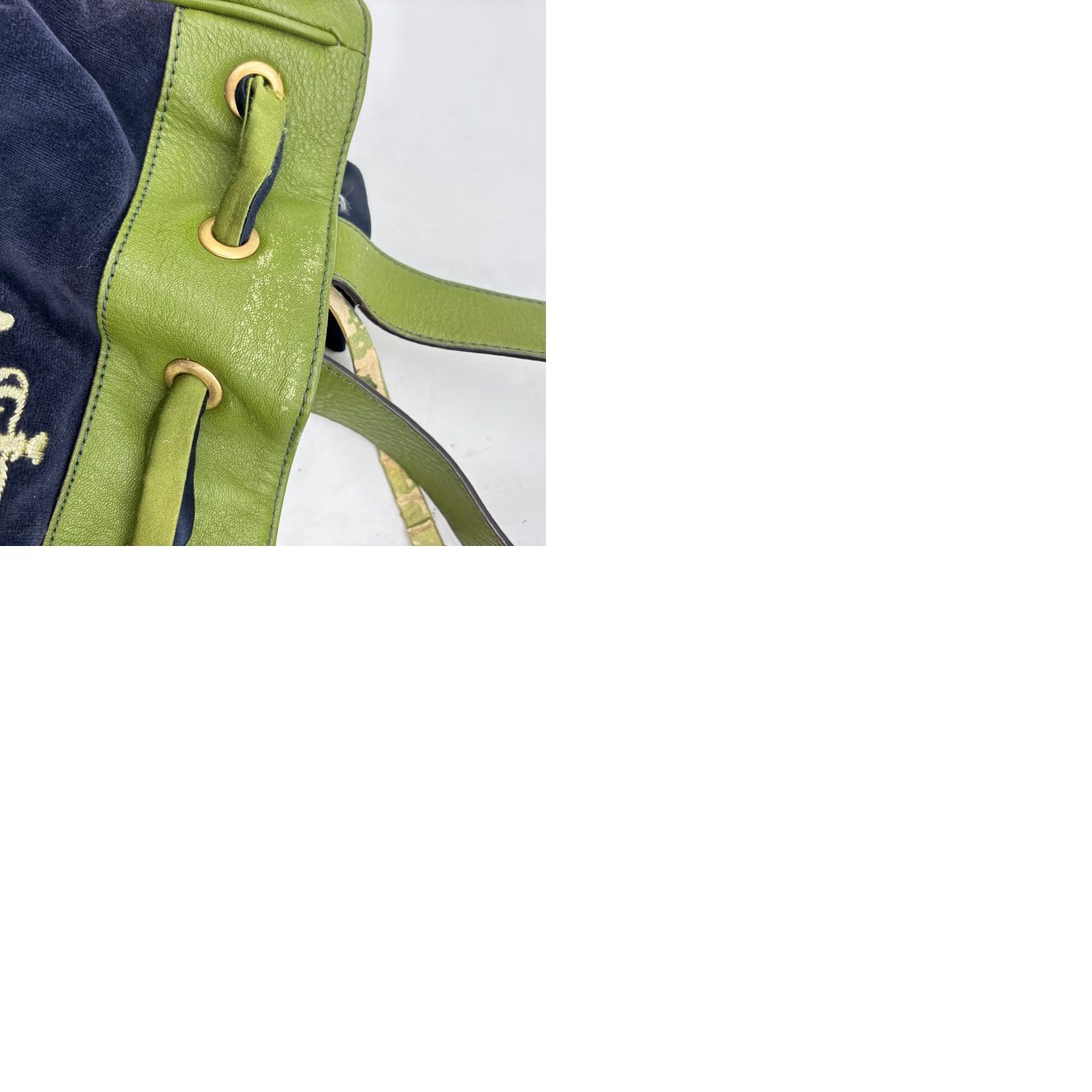 Juicy Couture VINTAGE Juicy Couture Daydreamer Shoulder Bag Purse Y2K Velour Bag Women Blue Cotton/Poly Top Handle Womens Size ONE SIZE - 10 Thumbnail
