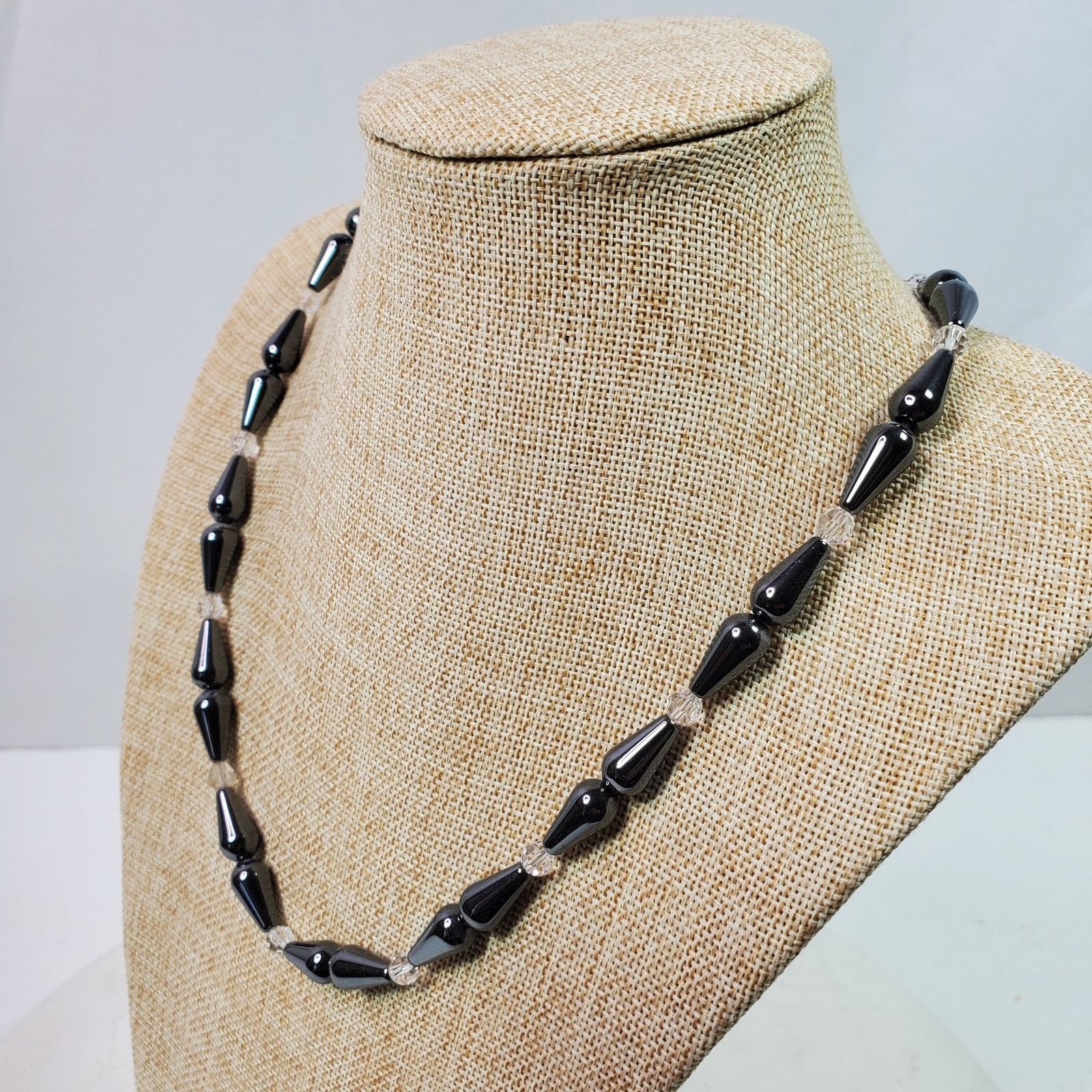 The Unbranded Brand Casual Career Teardrop Gray Beaded Necklace 20" Handcrafted Size ONE SIZE - 3 Thumbnail