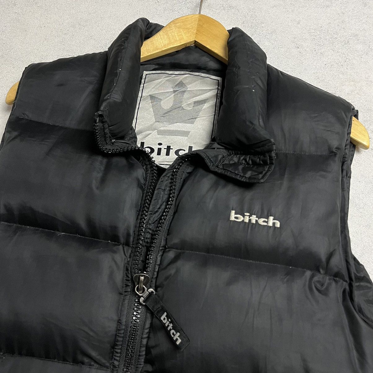 Vintage Vintage Bitch Skateboard Vest Puffer Jacket Size US L / EU 52-54 / 3 - 2 Thumbnail