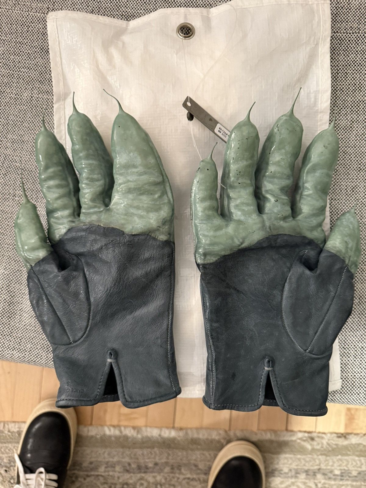 Carol Christian Poell Carol Christan Poell CCP Gloves sz1 Size ONE SIZE - 5 Thumbnail