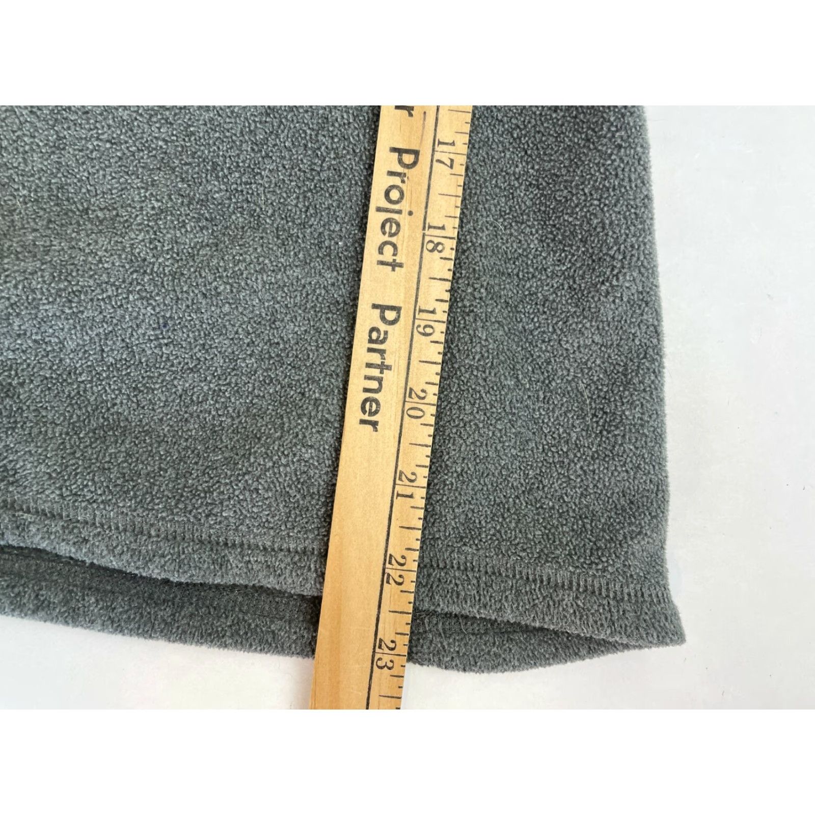 The North Face The North Face Sweatshirt Women's Size Small Gray Fleece 1/4 Zip Mock Neck Pullover Size S / US 4 / IT 40 - 5 Thumbnail