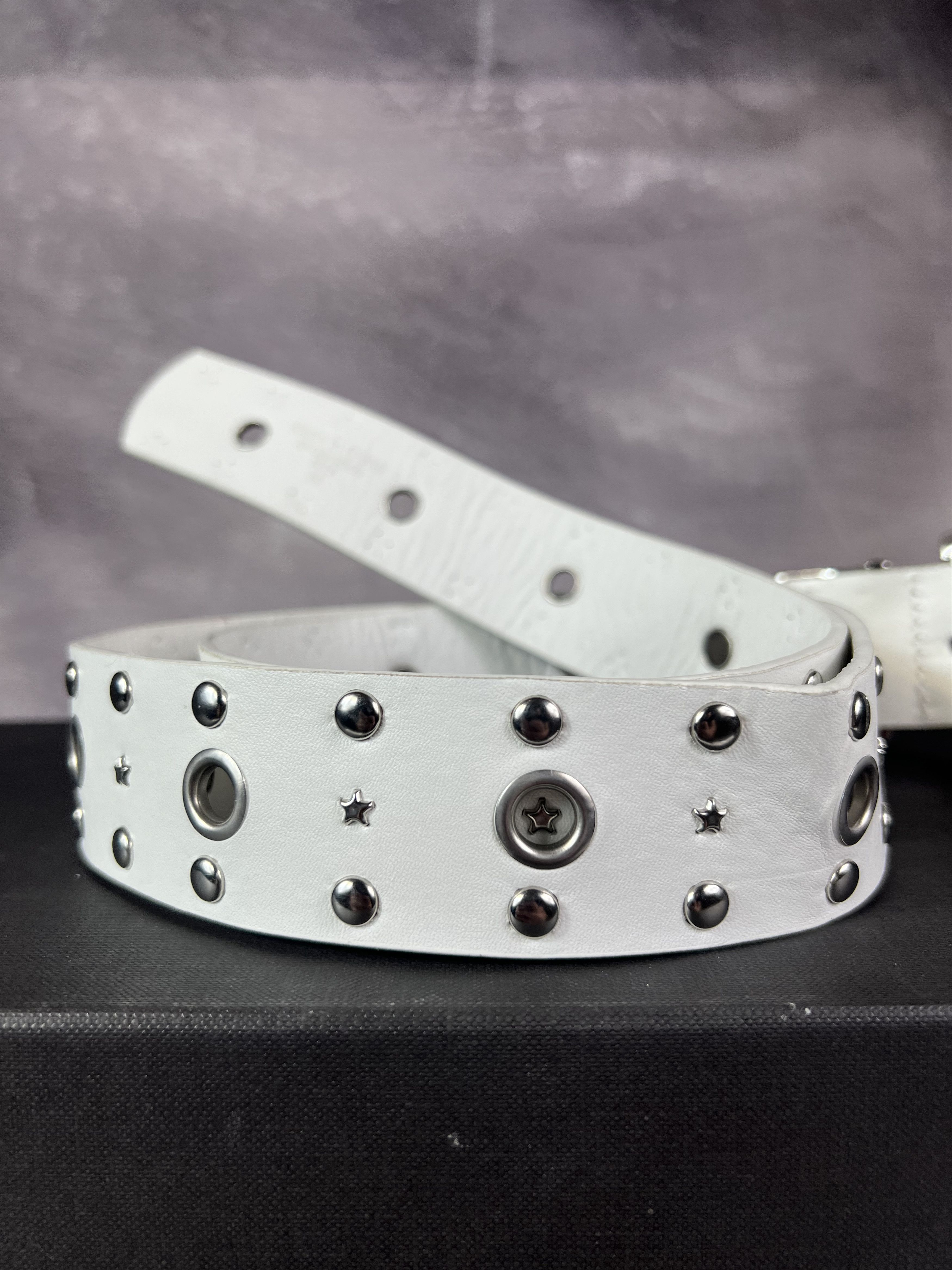 Vintage Large Plaque perforations Y2K Belt Size 32 - 5 Thumbnail