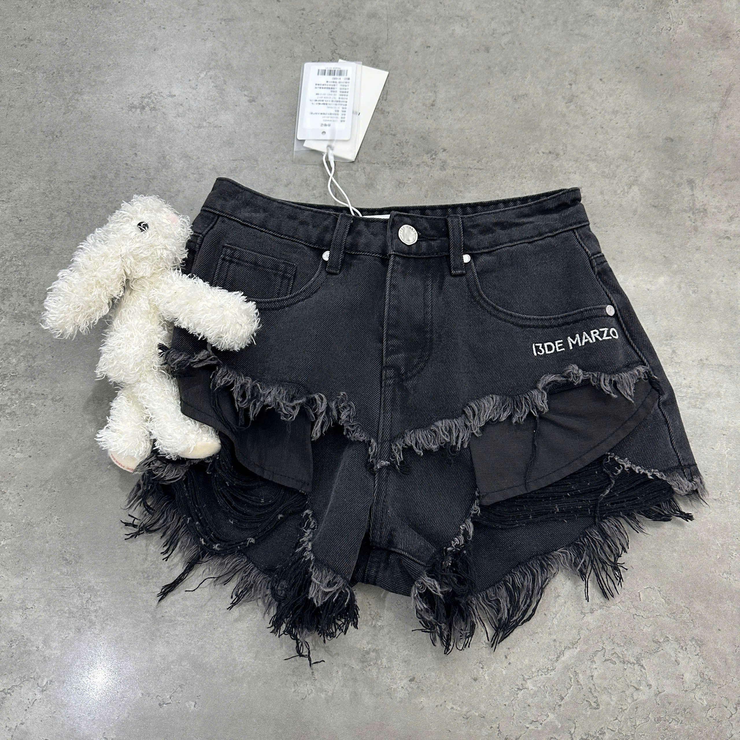 13DE MARZO 13 DEMARZO Graffiti Double Layer Shorts BLACK Size 24" / US 00 / IT 34 - 1 Thumbnail