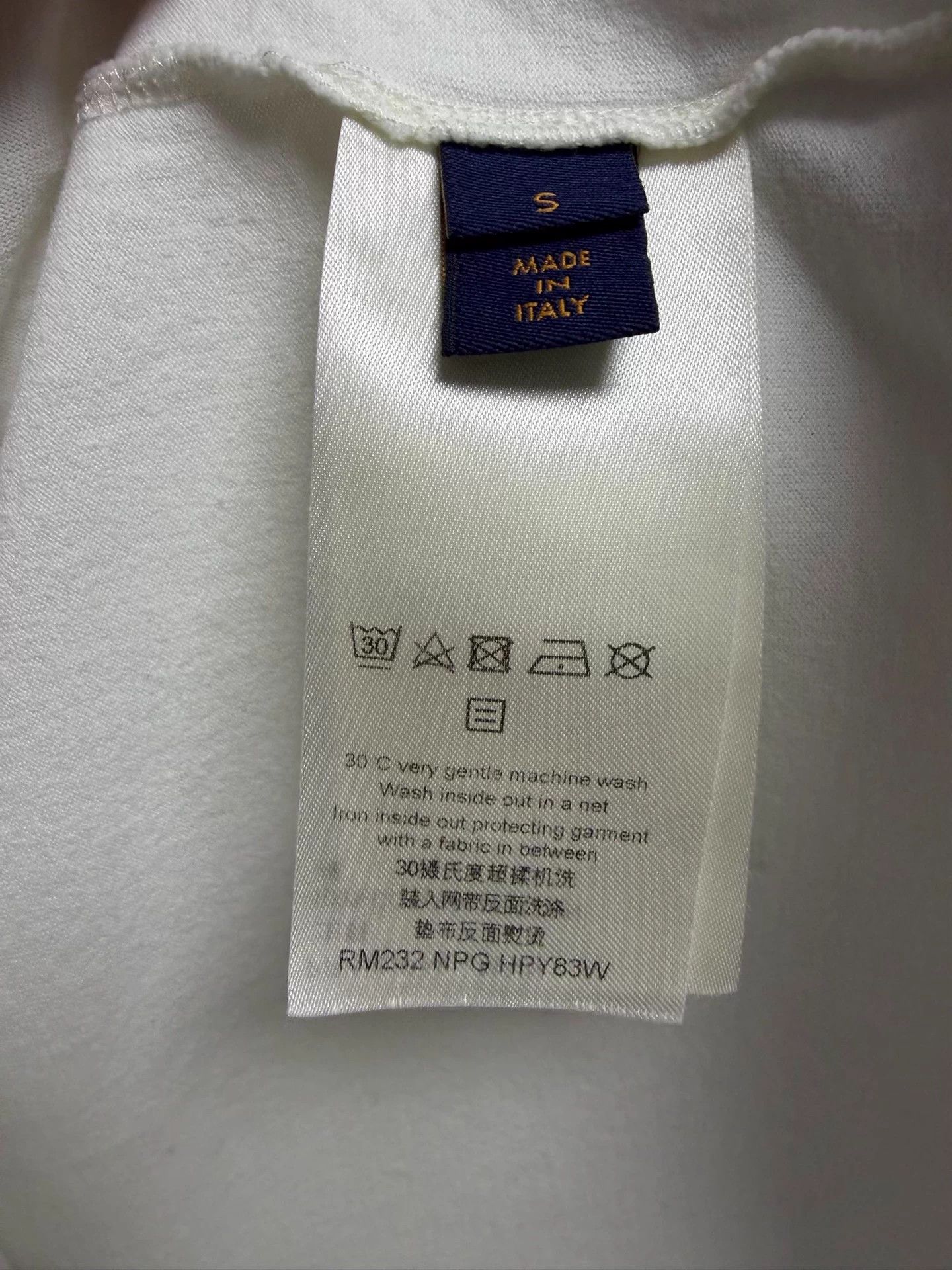 Louis Vuitton LV Tee Men's S white like new Italian made Size US S / EU 44-46 / 1 - 4 Thumbnail