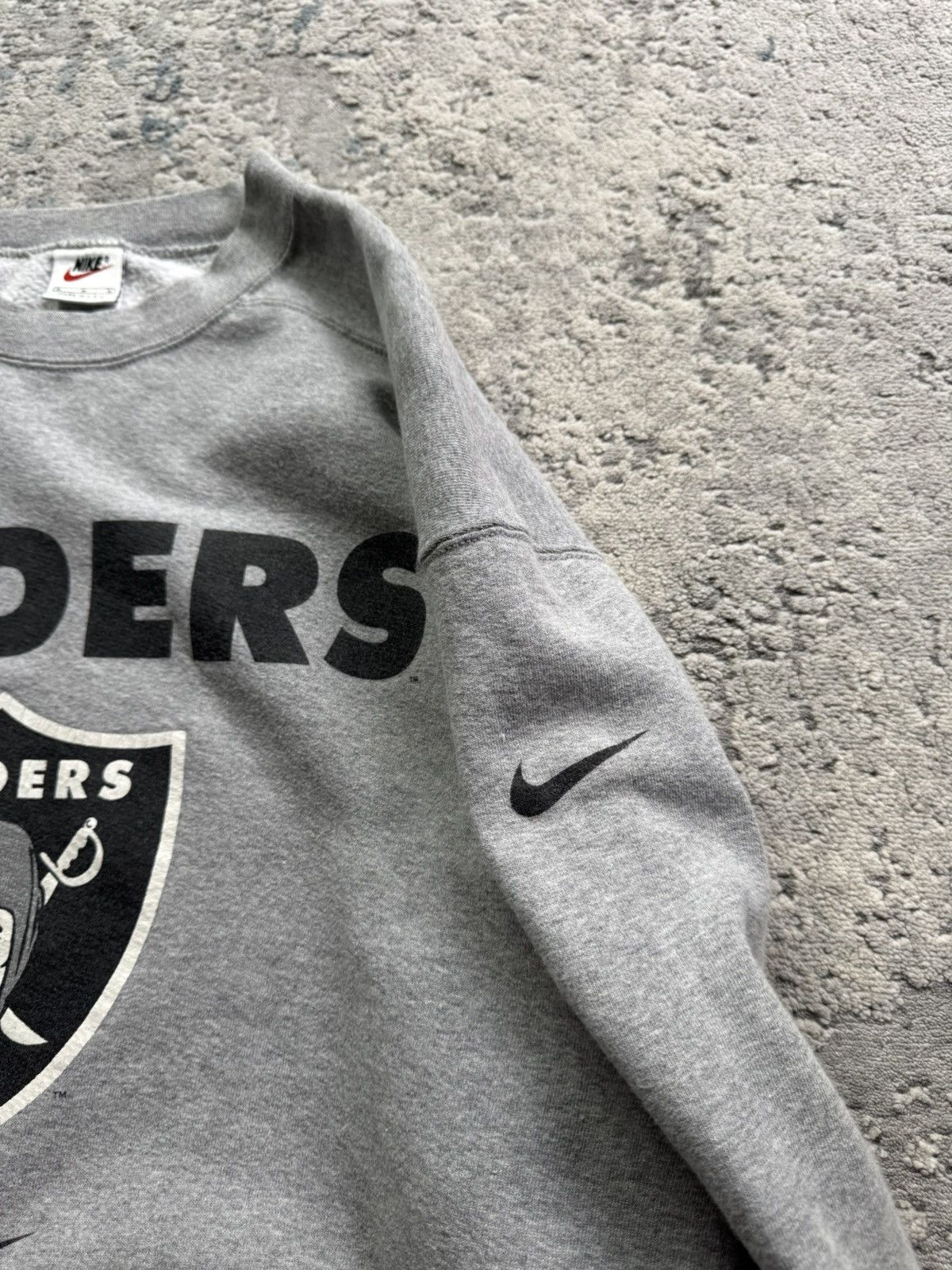 Nike Nike Raiders Vintage 90s Football sweatshirt y2k size M USA Size US M / EU 48-50 / 2 - 7 Thumbnail