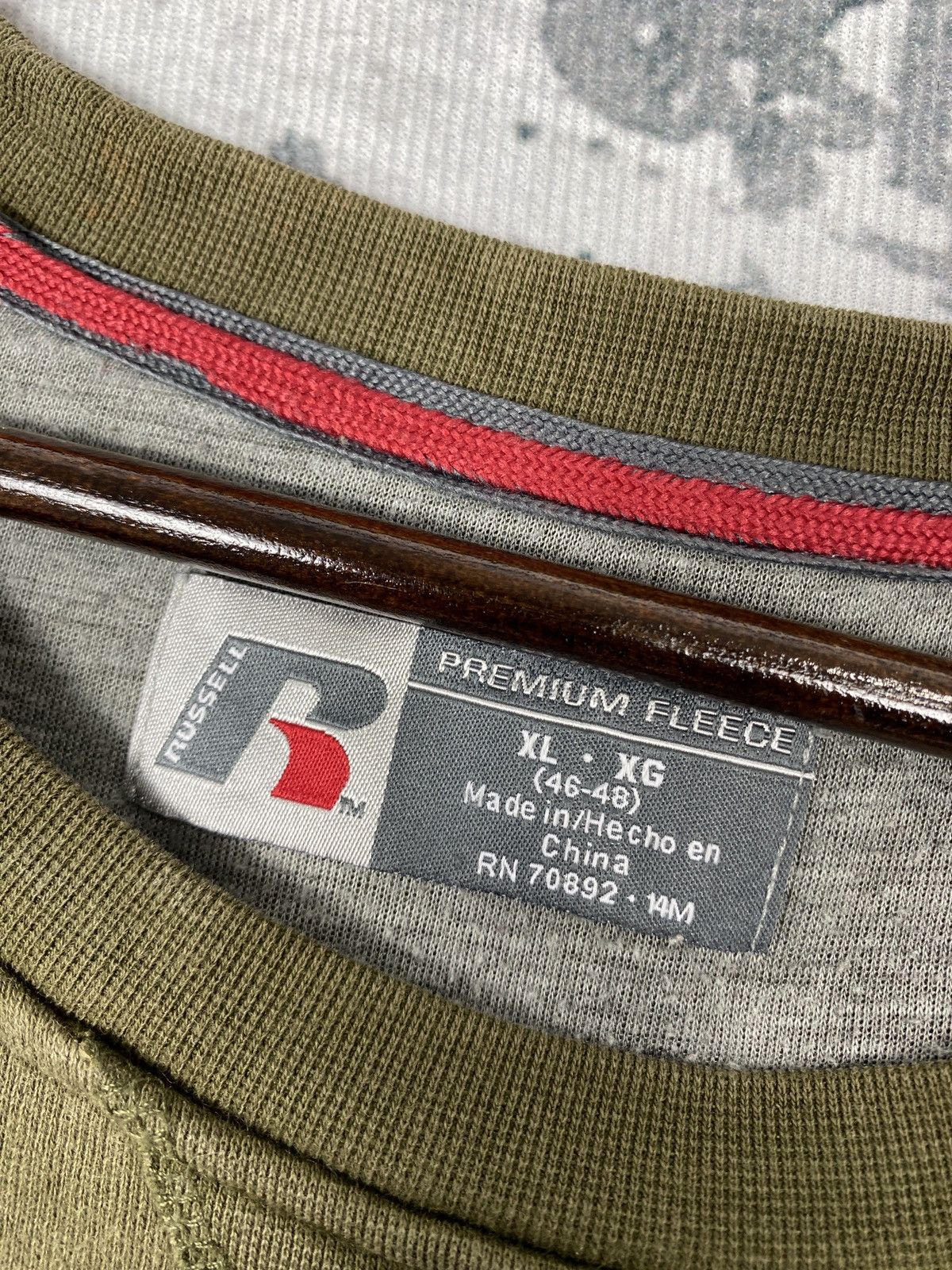 Russell Athletic × Vintage Vintage Russell Athletic Faded Sweatshirts Size US XL / EU 56 / 4 - 7 Thumbnail