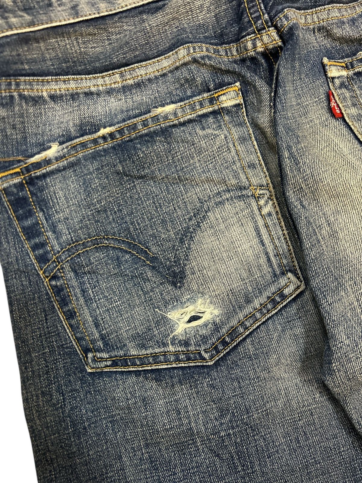 Levi's Vintage Clothing 👖 Vintage Levi's 501 Distressed Denim Jeans Japanese Release Size US 32 / EU 48 - 7 Thumbnail