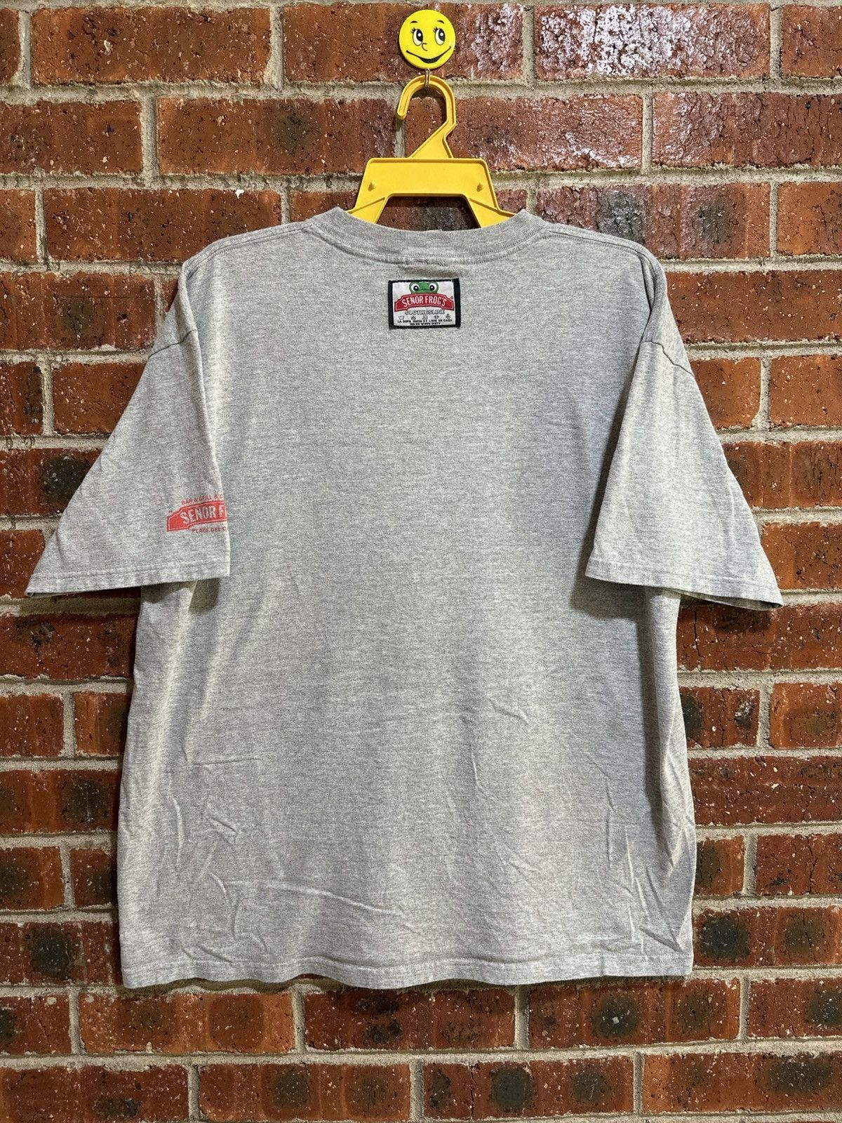 Vintage Vintage University Of Senor Frog’s Tee Size US XL / EU 56 / 4 - 4 Thumbnail