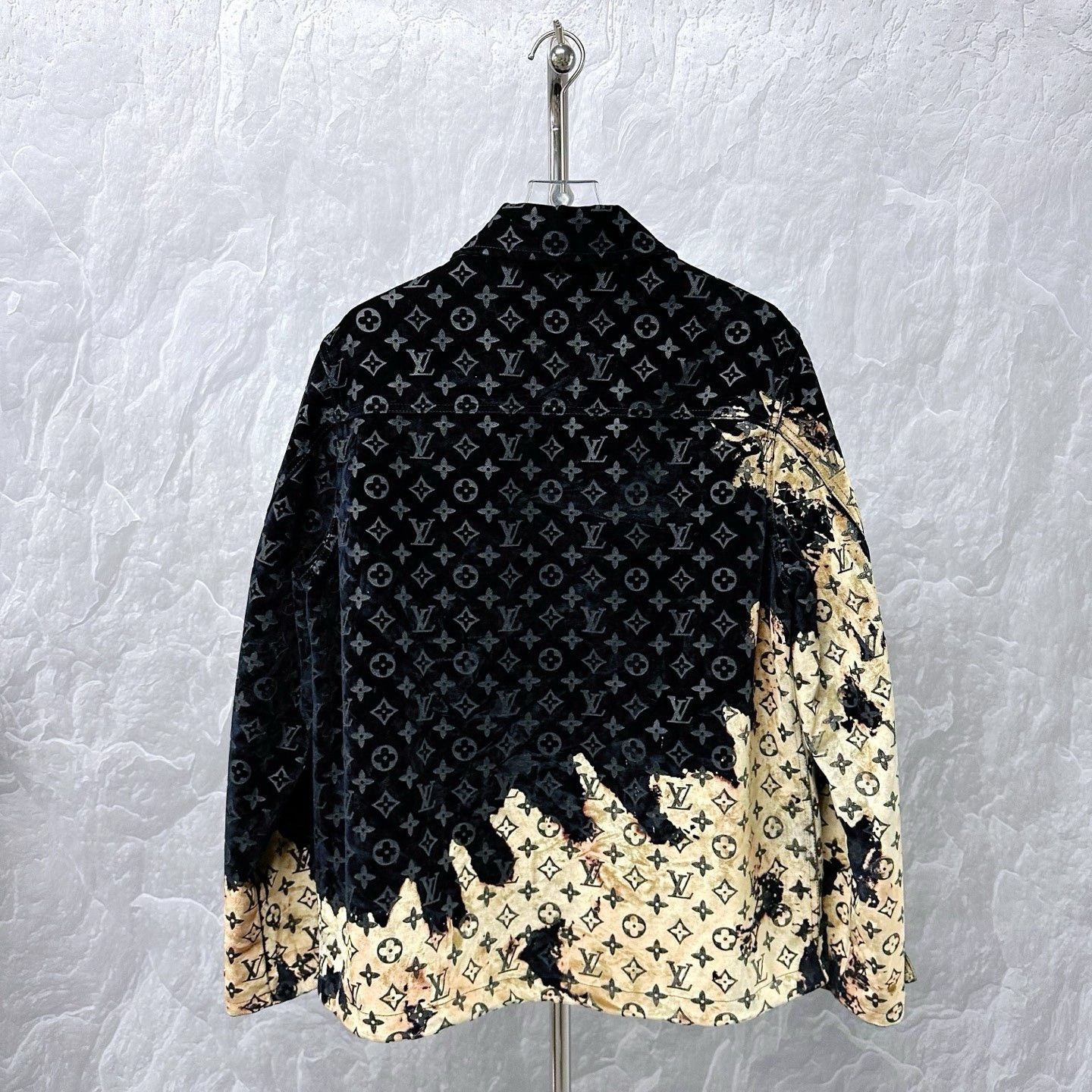 Louis Vuitton Louis Vuitton SS24 Fire Cloud Denim Jacket Size US M / EU 48-50 / 2 - 4 Thumbnail
