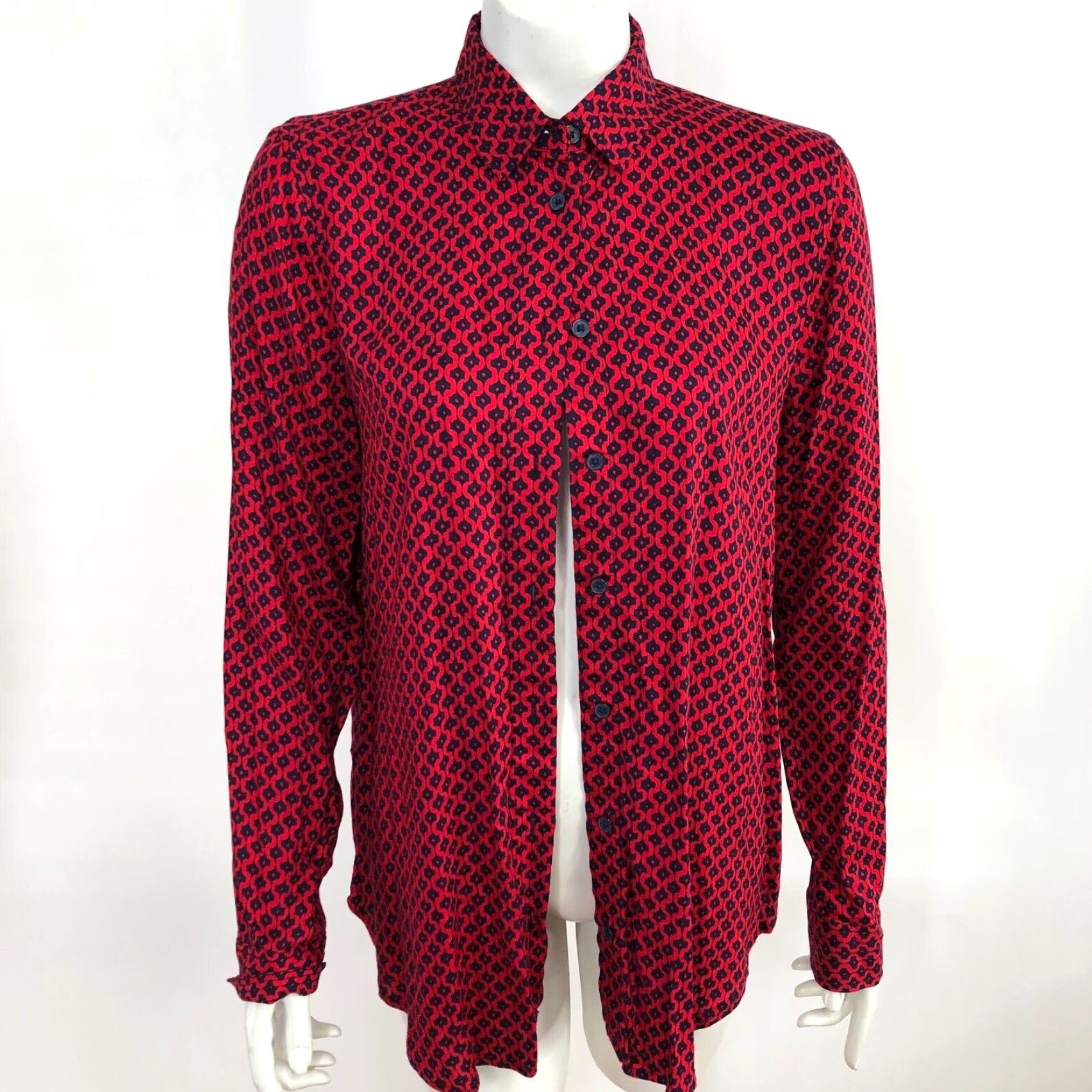 Banana Republic Banana Republic Shirt Button-Up All Over Print Long Sleeve Boyfriend Fit Red Women's M Casual Geometric 4.24 Vintage No Size M / US 6-8 / IT 42-44 - 2 Thumbnail