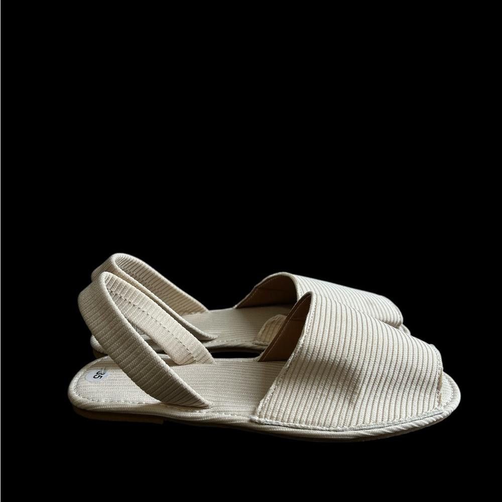 Designer Women's Beige Slingback Sandals Size 35 Size US 5 / IT 35 - 3 Thumbnail