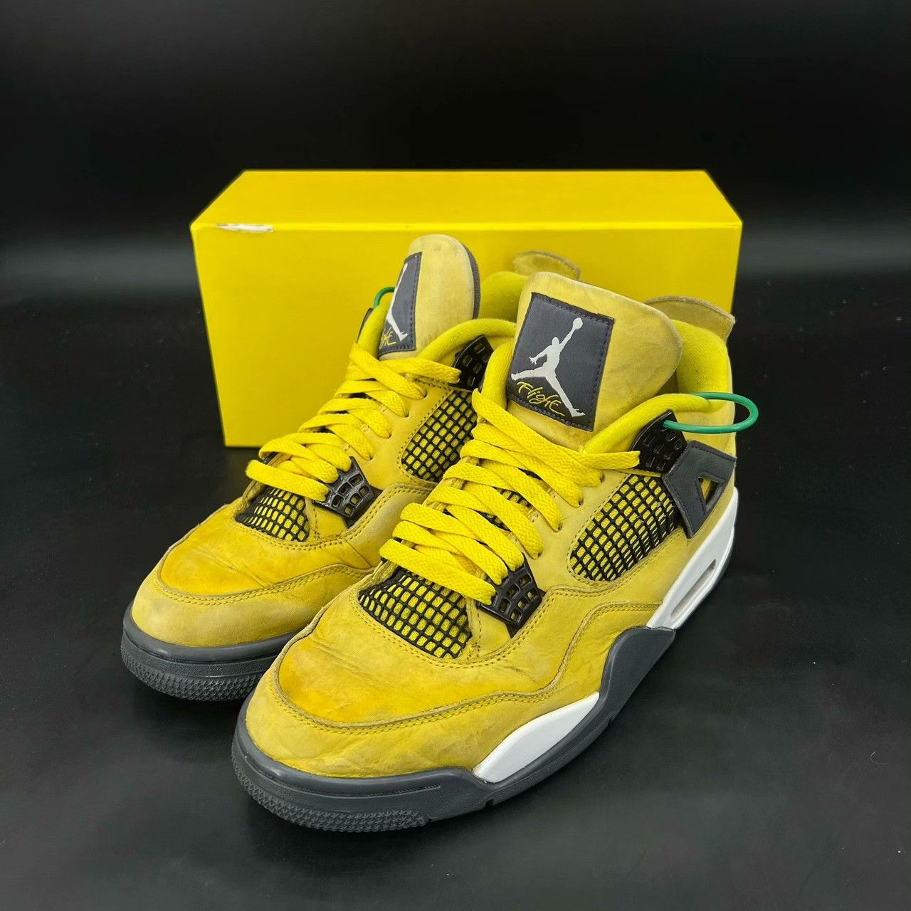 Nike Nike AJ4 White Lowtop Sneakers 44 Men Size US 10.5 / EU 43-44 - 1 Thumbnail