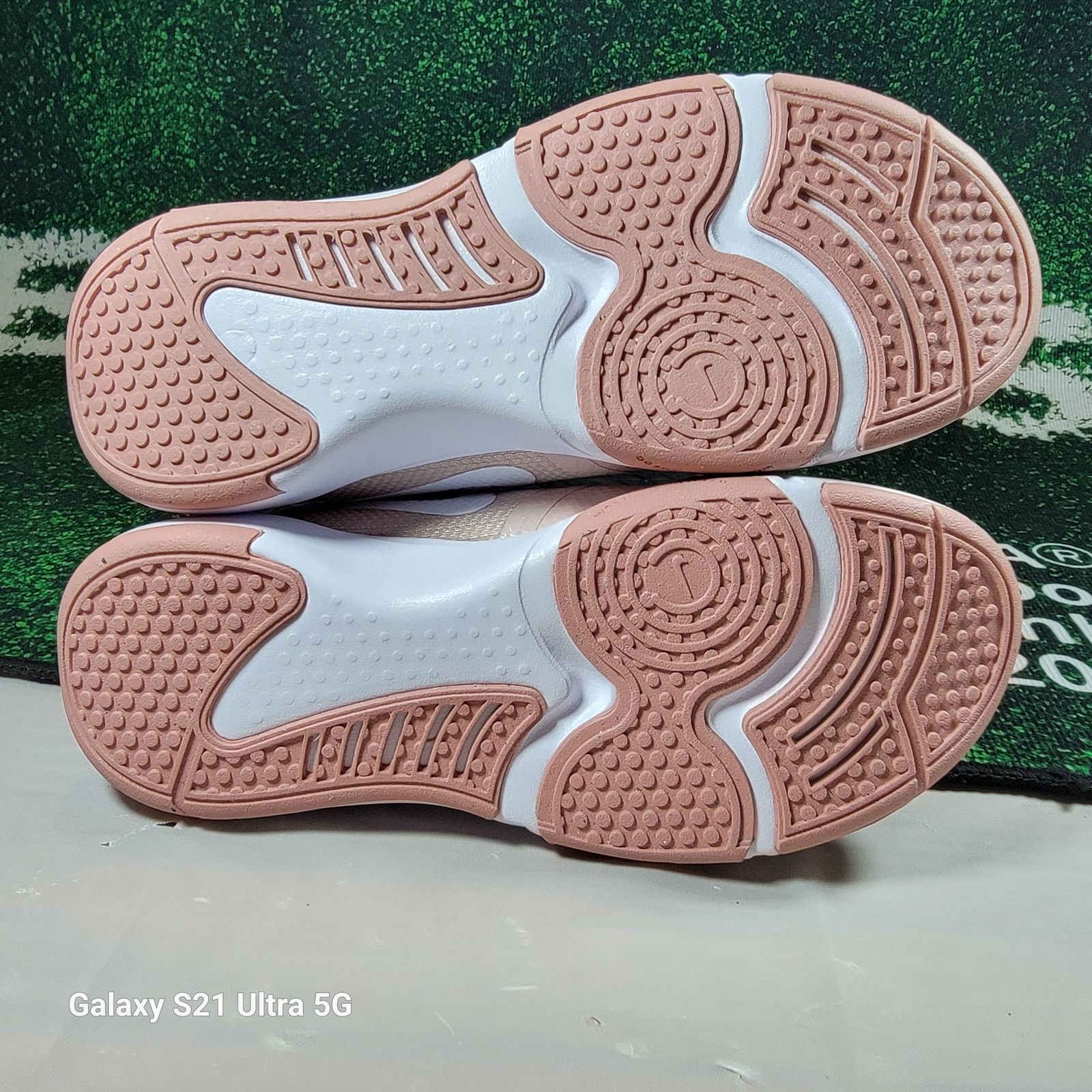 Nike NIKE WOMENS CITY REP TR TRAINING SHOES #DA1351 604 Sz 9W Size US 9 / IT 39 - 7 Thumbnail