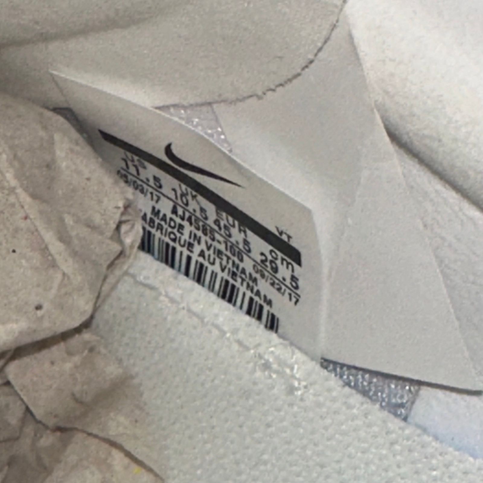 Nike BRAND NEW Nike Air Max 97 Off-White Size US 11.5 / EU 44-45 - 6 Thumbnail