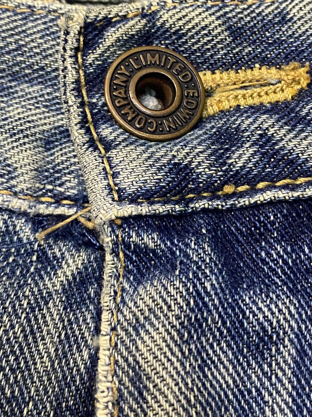 Other Vintage Edwin authentic entic Faded Wash Distressed Jeans Size US 29 - 9 Thumbnail