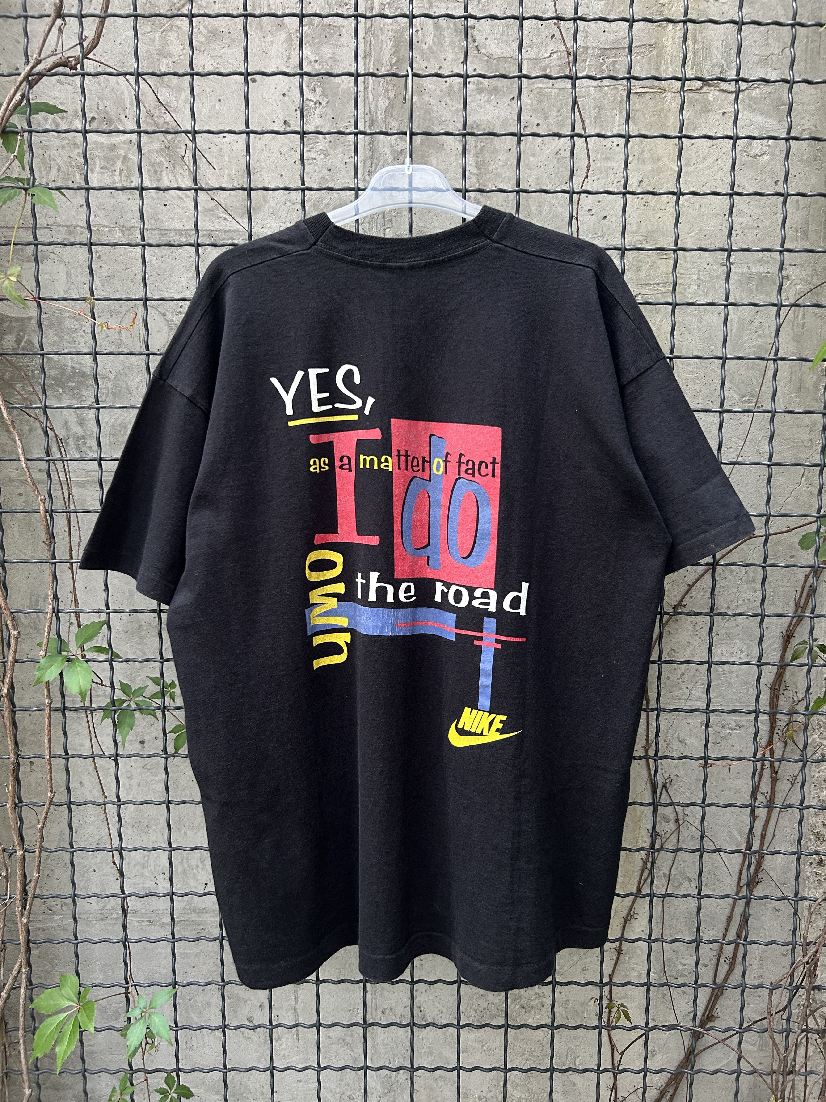 Nike Vintage 90s Nike Streetwear Graphic T-shirt Size US L / EU 52-54 / 3 - 1 Thumbnail