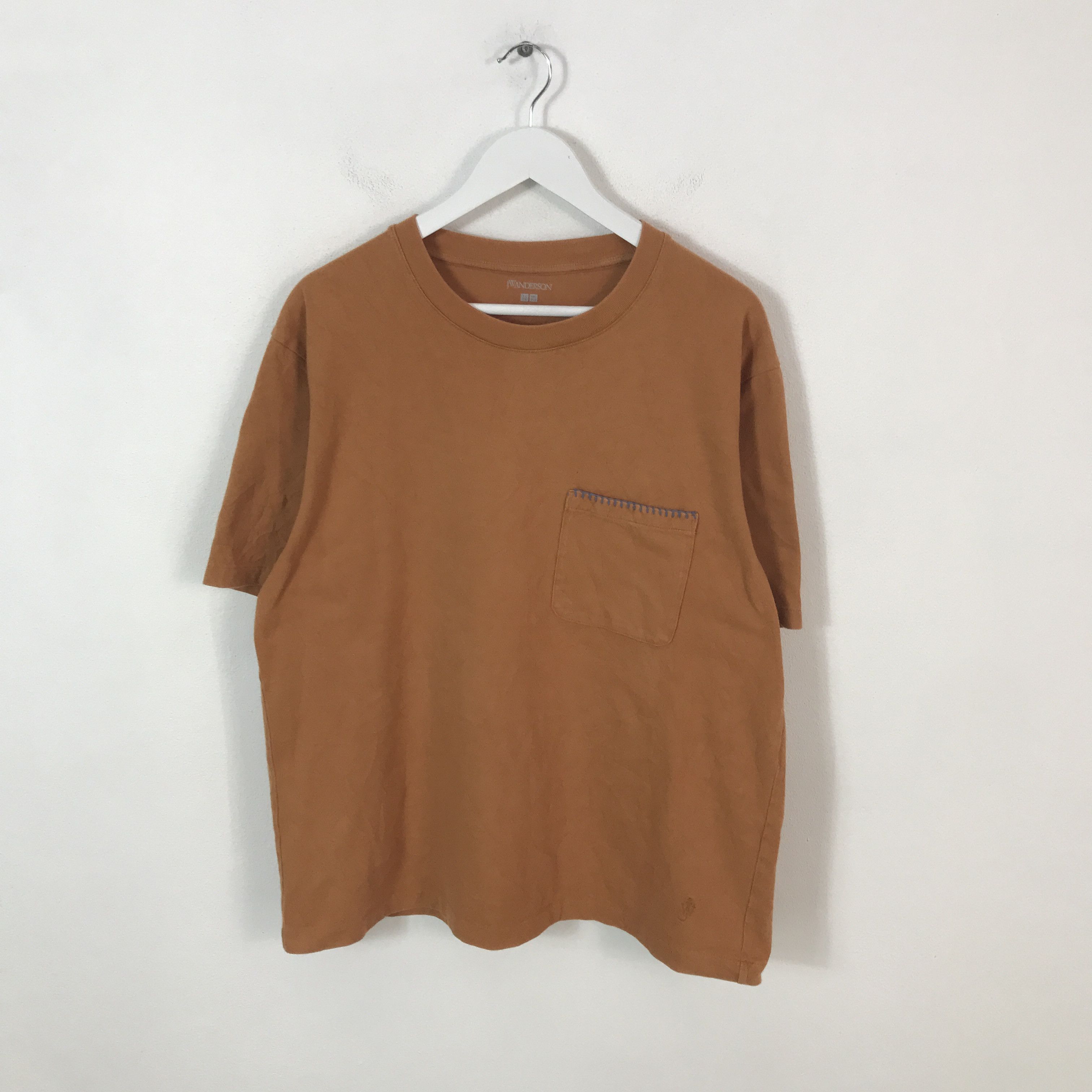 JW Anderson × Uniqlo Vintage J.W Anderson x Uniqlo Single pocket design t-shirt Size US XL / EU 56 / 4 - 1 Thumbnail