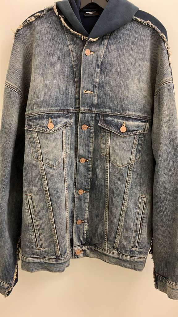 o1w1db11125 Paris Hybrid Hooded Jacket in Blue