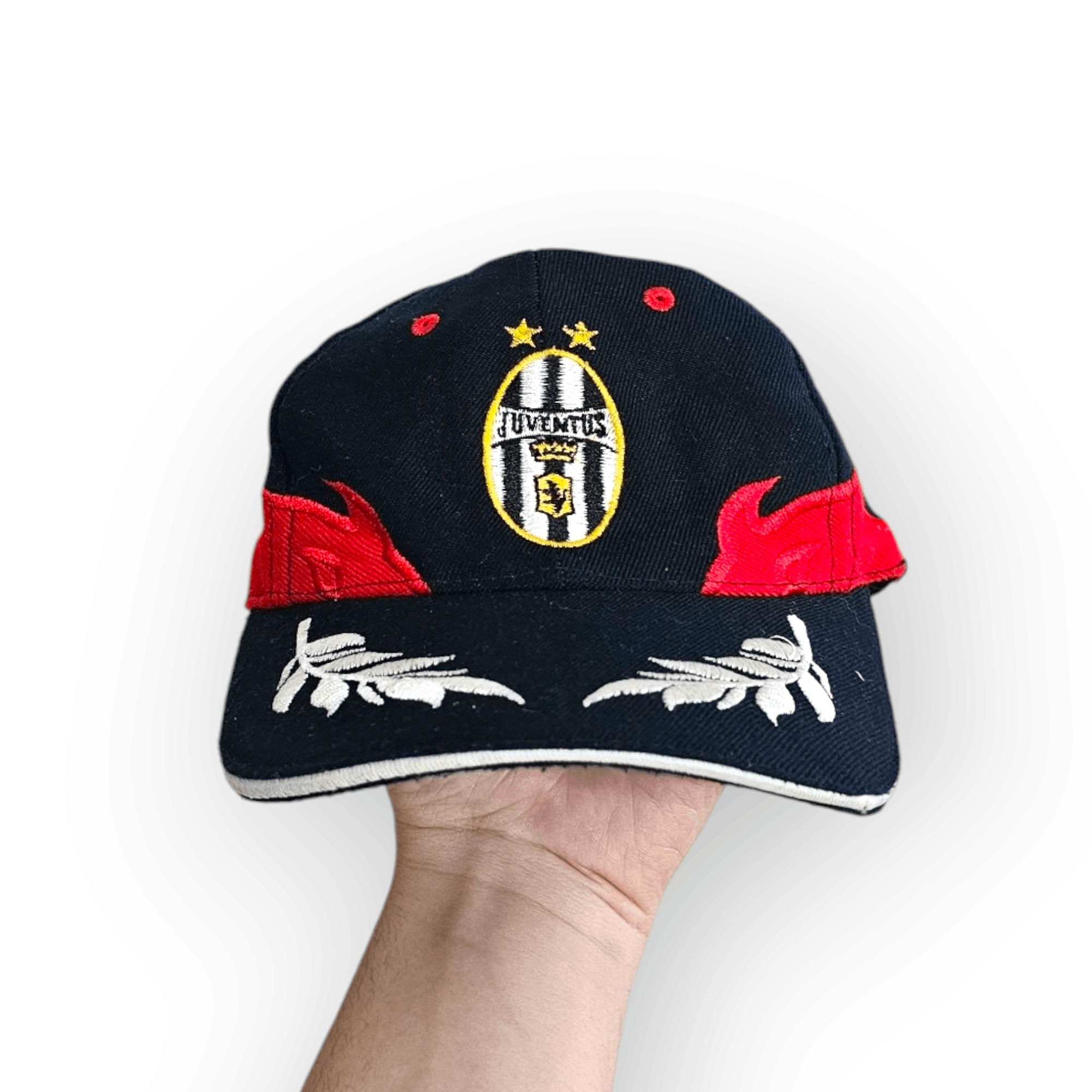 Vintage Juventus Vintage Flames Hat Size ONE SIZE - 1 Thumbnail