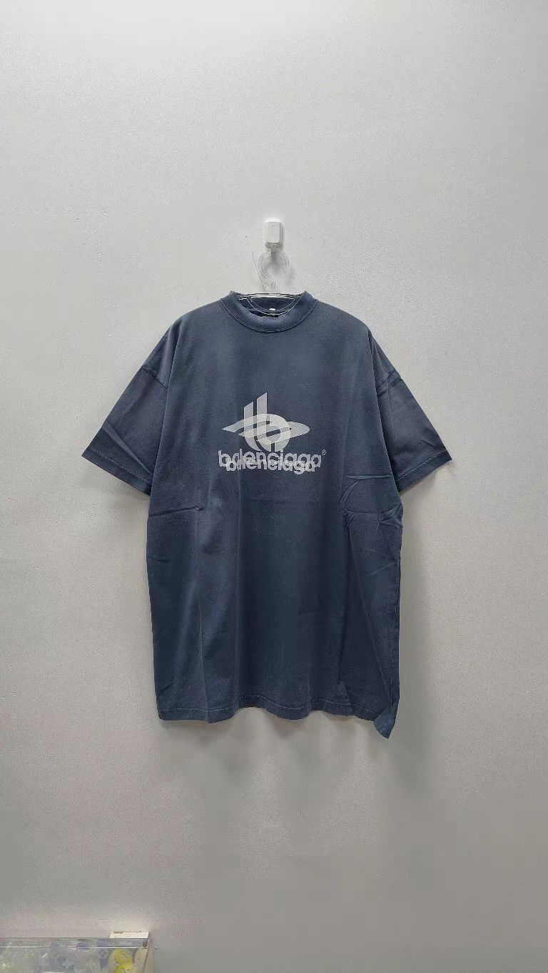 Balenciaga Blue Short-Sleeve Graphic T-Shirt Size US L / EU 52-54 / 3 - 1 Thumbnail