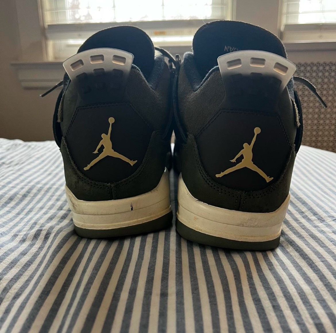 Nike Jordan 4 Retro Size US 11 / EU 44 - 3 Thumbnail