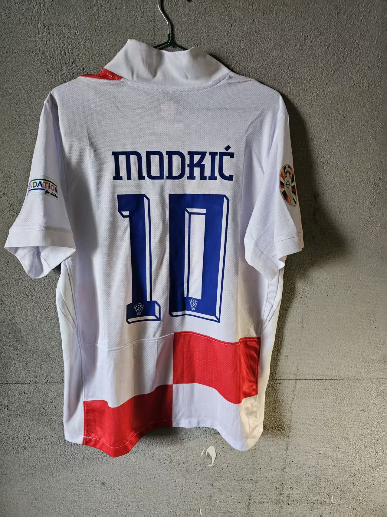 Other 2024 Euro Cup Croatia #10 Luka Modrić Jersey Size US L / EU 52-54 / 3 - 2 Thumbnail