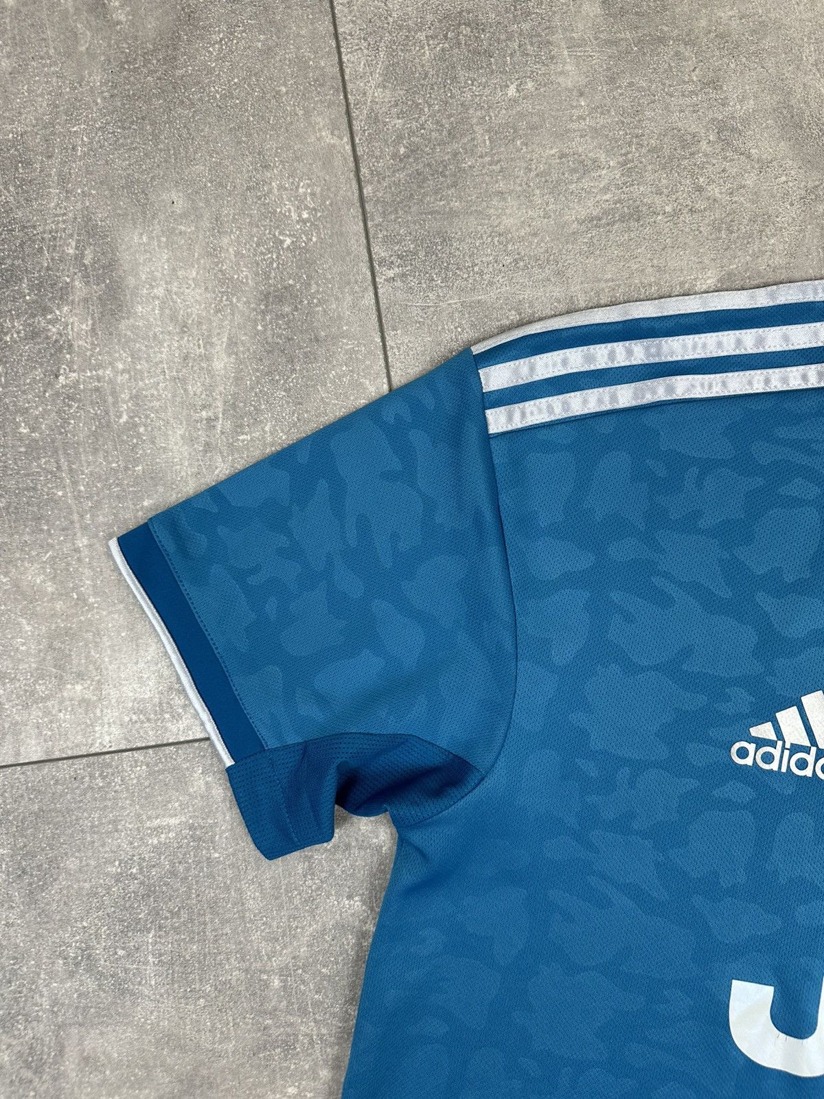Adidas Adidas Juventus 2019/20 Soccer Football Jersey Size US M / EU 48-50 / 2 - 2 Thumbnail