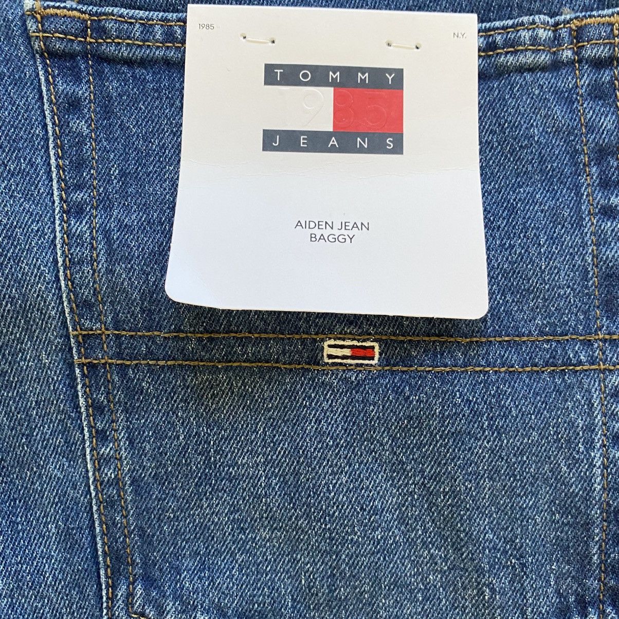 Tommy Hilfiger Tommy Hilfiger Blue Baggy Jeans (Aiden Baggy) NEW- Size 32 Size US 32 / EU 48 - 11 Thumbnail